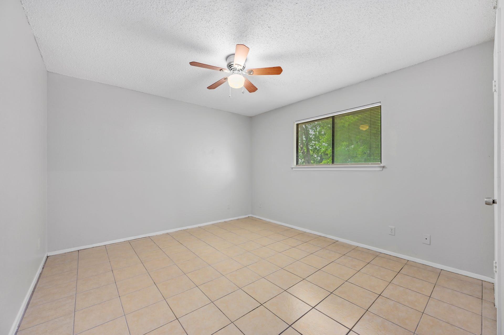 2008 Old West Pl # B, Round Rock, TX 78681