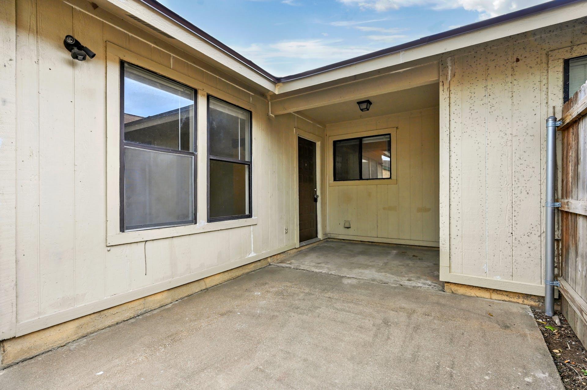 2008 Old West Pl # B, Round Rock, TX 78681