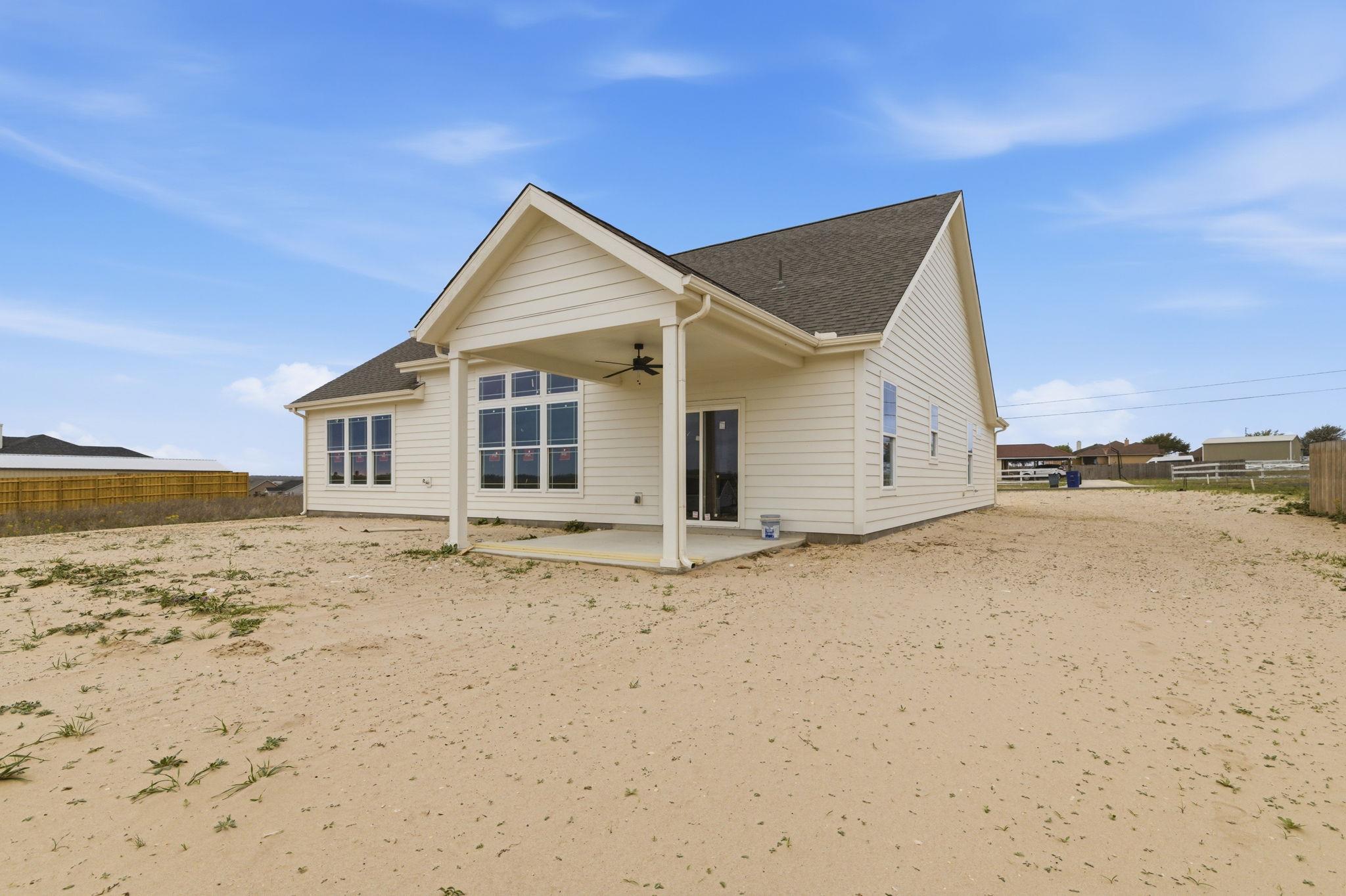 112 Oakmont Ln, La Vernia, TX 78121