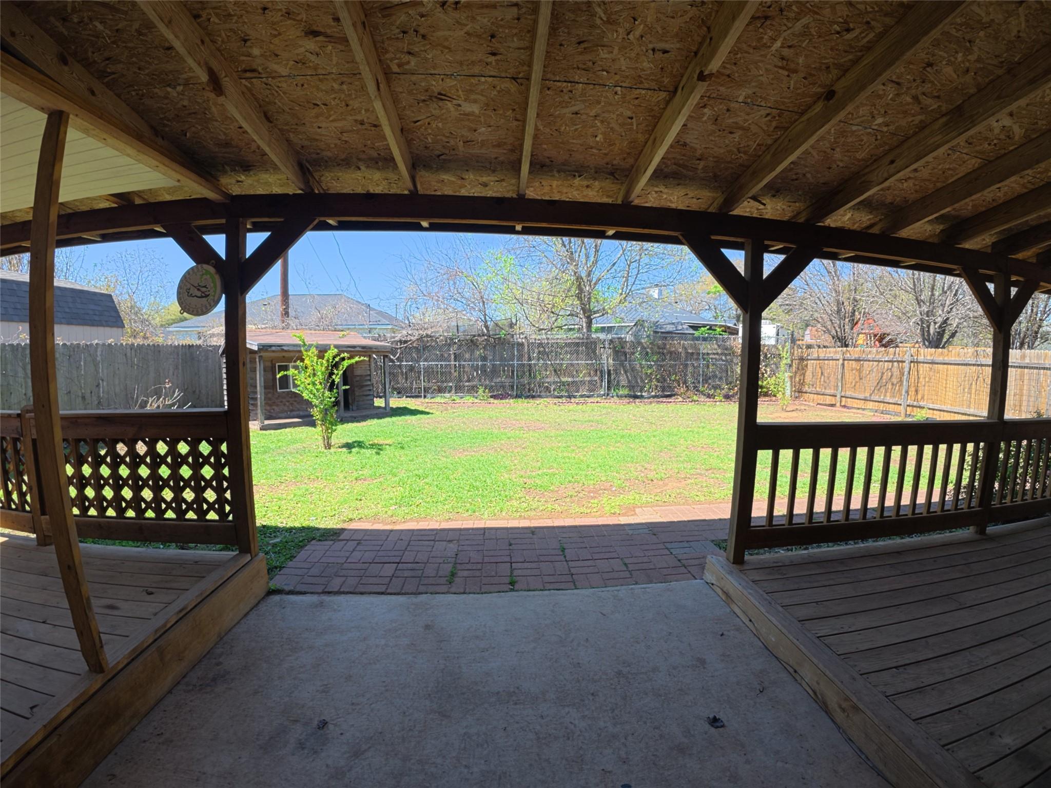 305 China Cv, Elgin, TX 78621