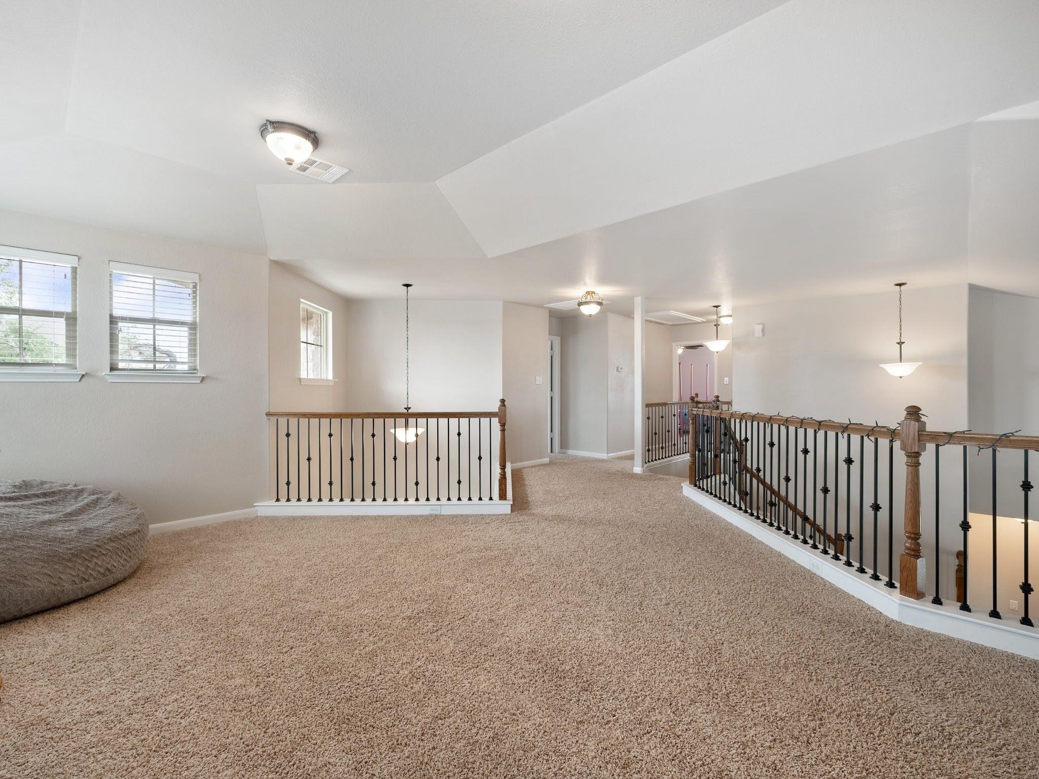 17903 Linkhill Dr, Dripping Springs, TX 78620