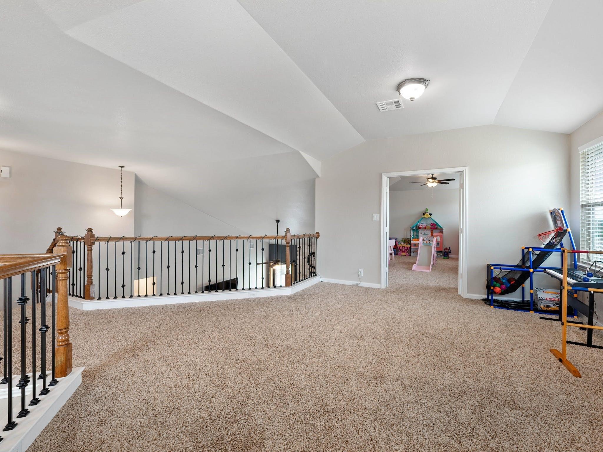 17903 Linkhill Dr, Dripping Springs, TX 78620