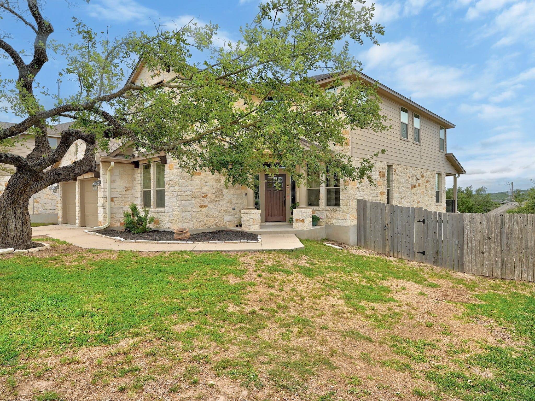 17903 Linkhill Dr, Dripping Springs, TX 78620