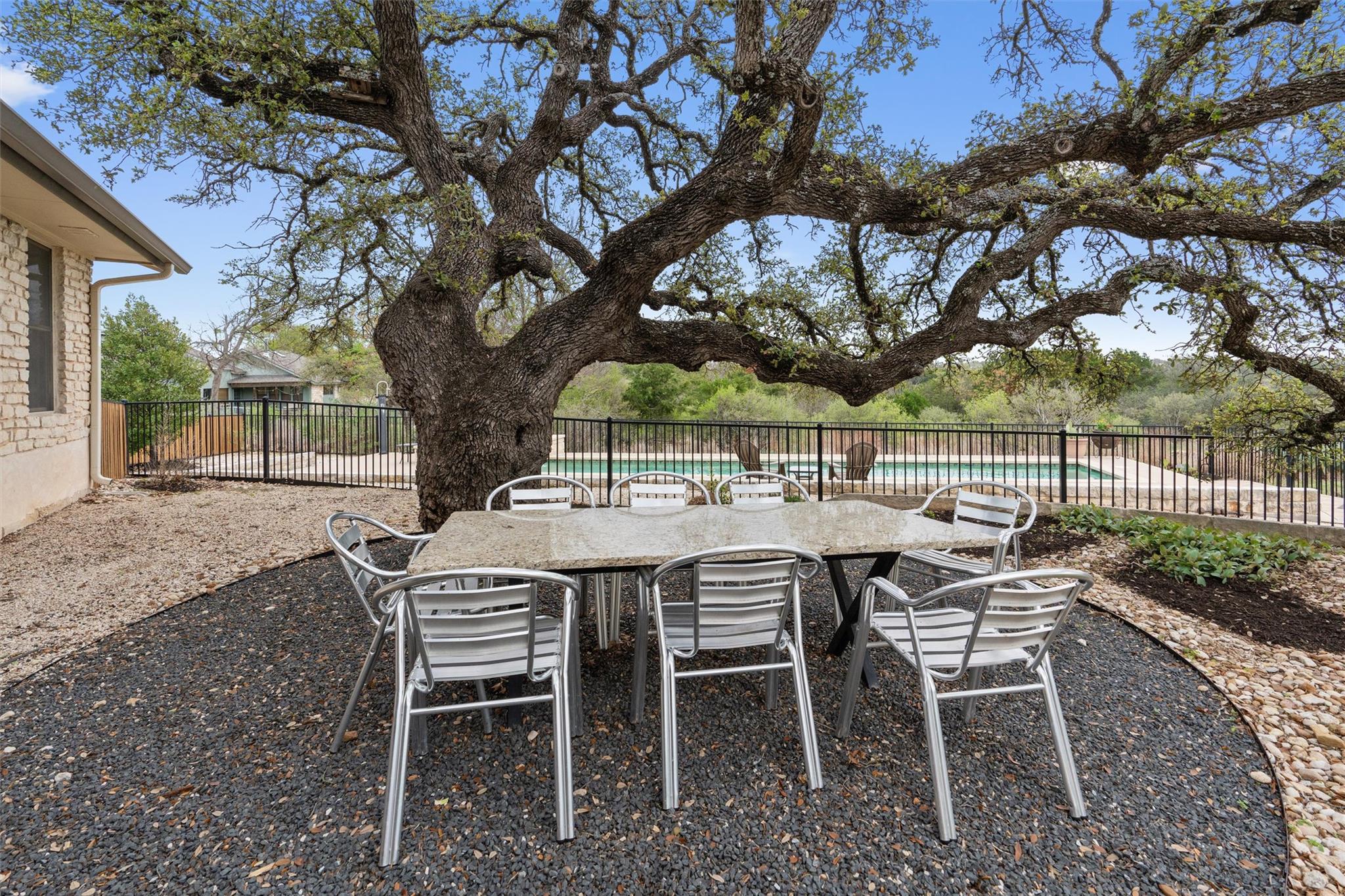 404 Skyline Rd, Georgetown, TX 78628