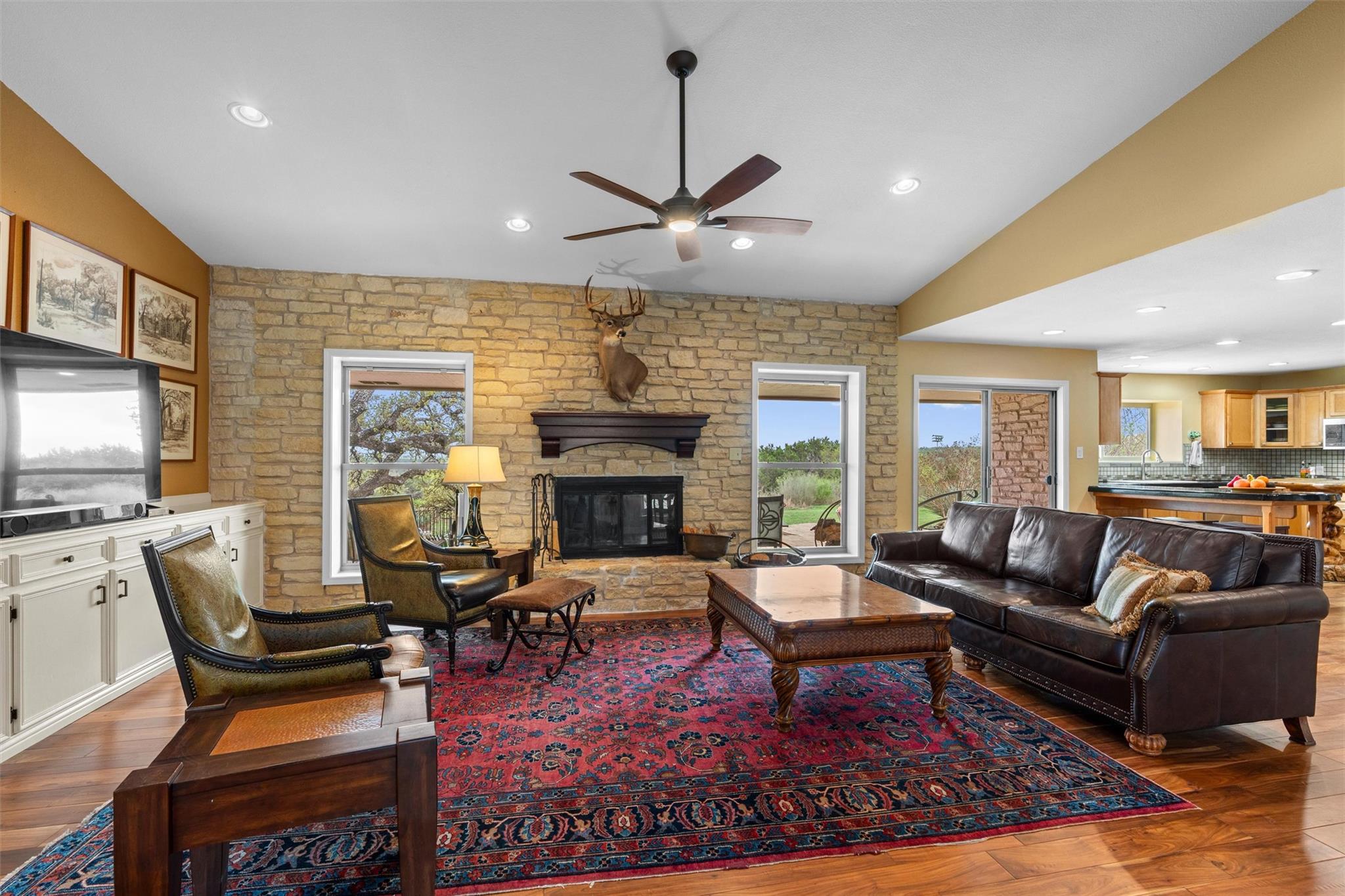 404 Skyline Rd, Georgetown, TX 78628