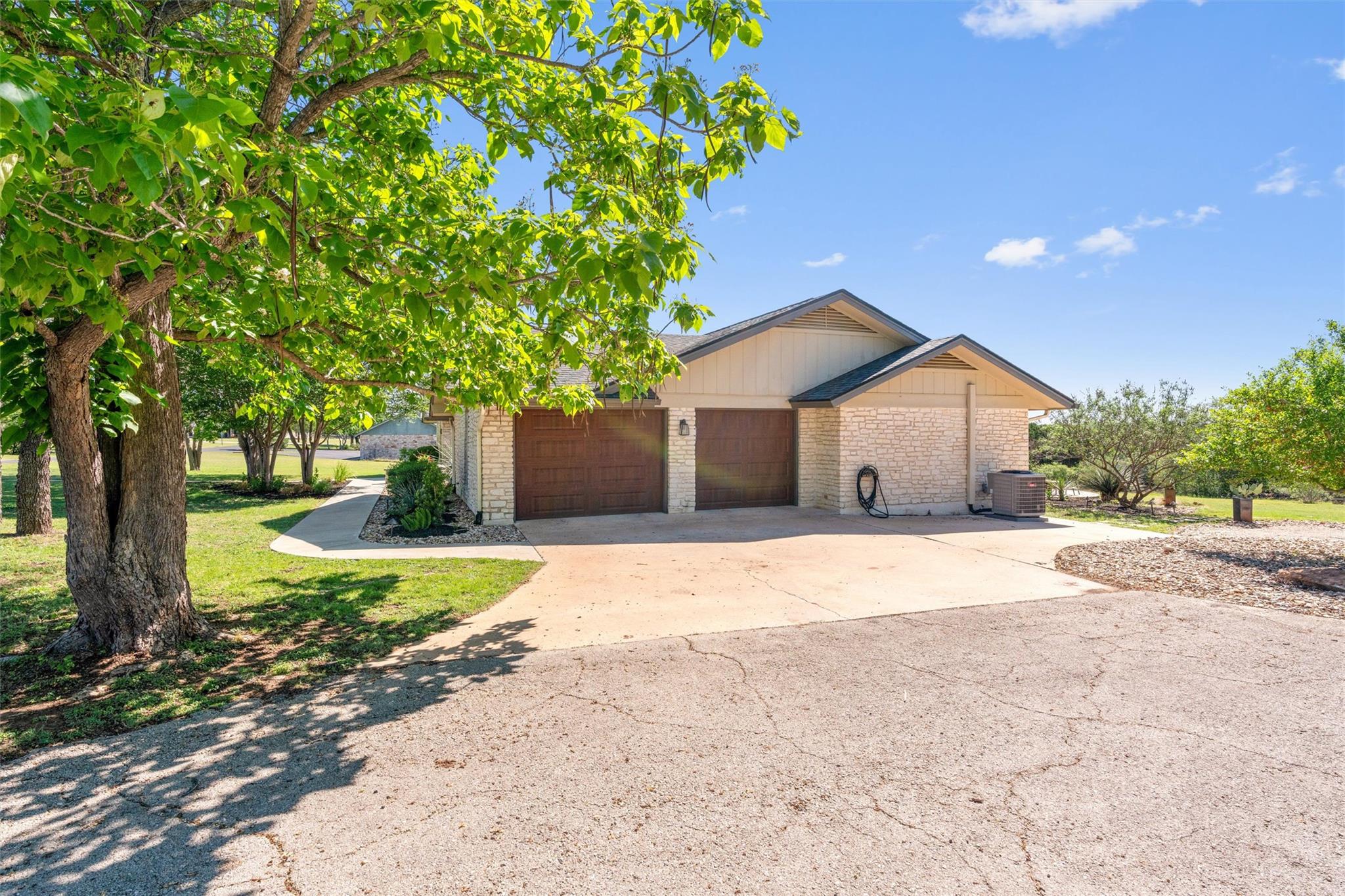 404 Skyline Rd, Georgetown, TX 78628