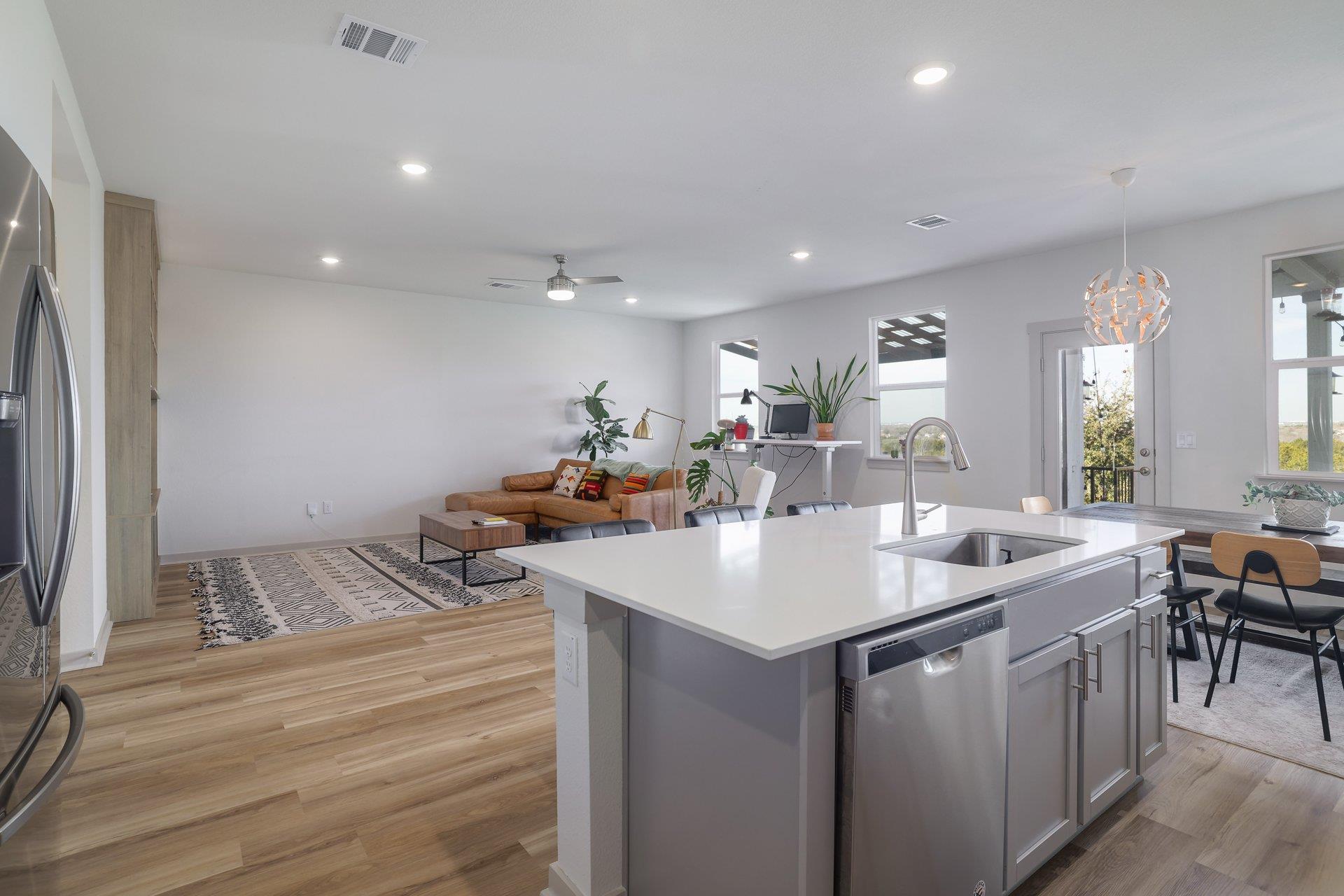 7316 Daves Landing Dr, Austin, TX 78724