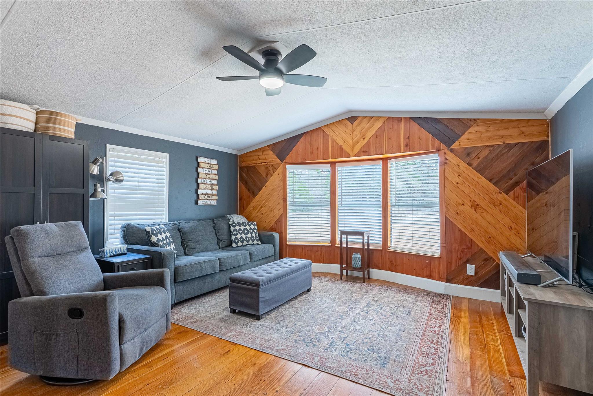 9220 County Road 272, Bertram, TX 78605