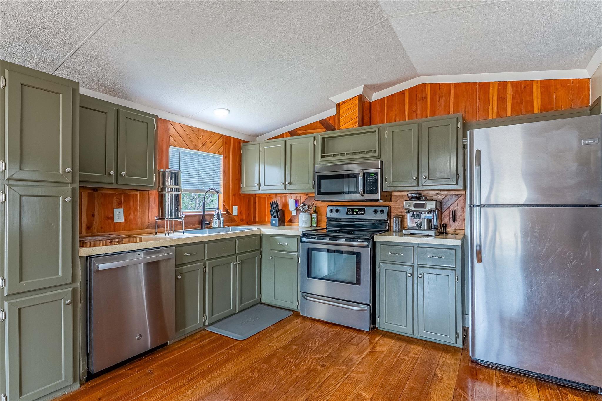 9220 County Road 272, Bertram, TX 78605