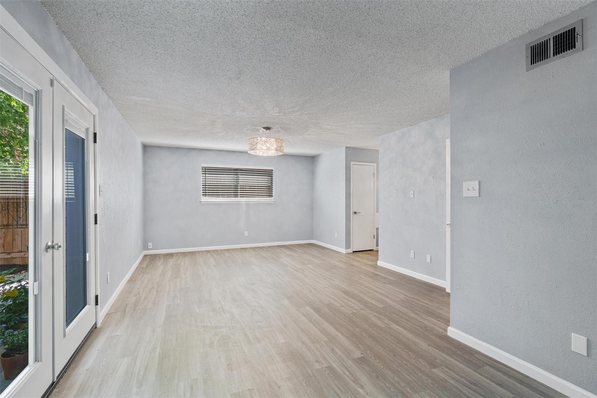 2008 Voltaire Dr, Austin, TX 78752