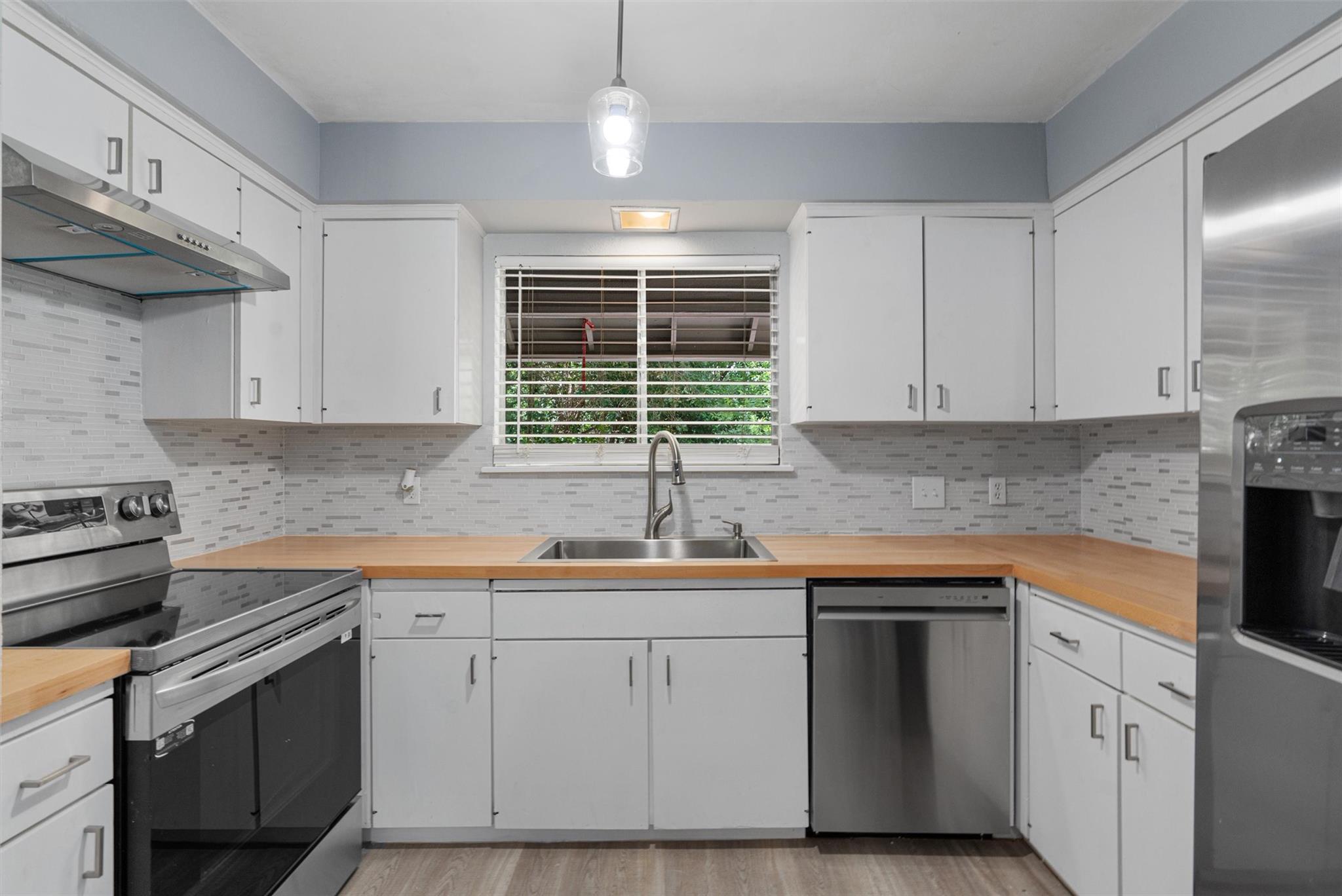 2008 Voltaire Dr, Austin, TX 78752