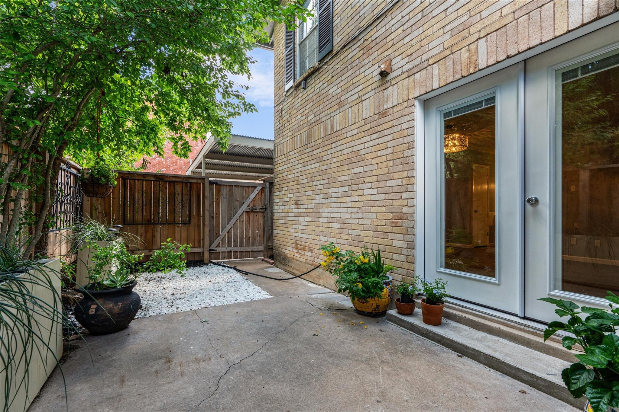2008 Voltaire Dr, Austin, TX 78752