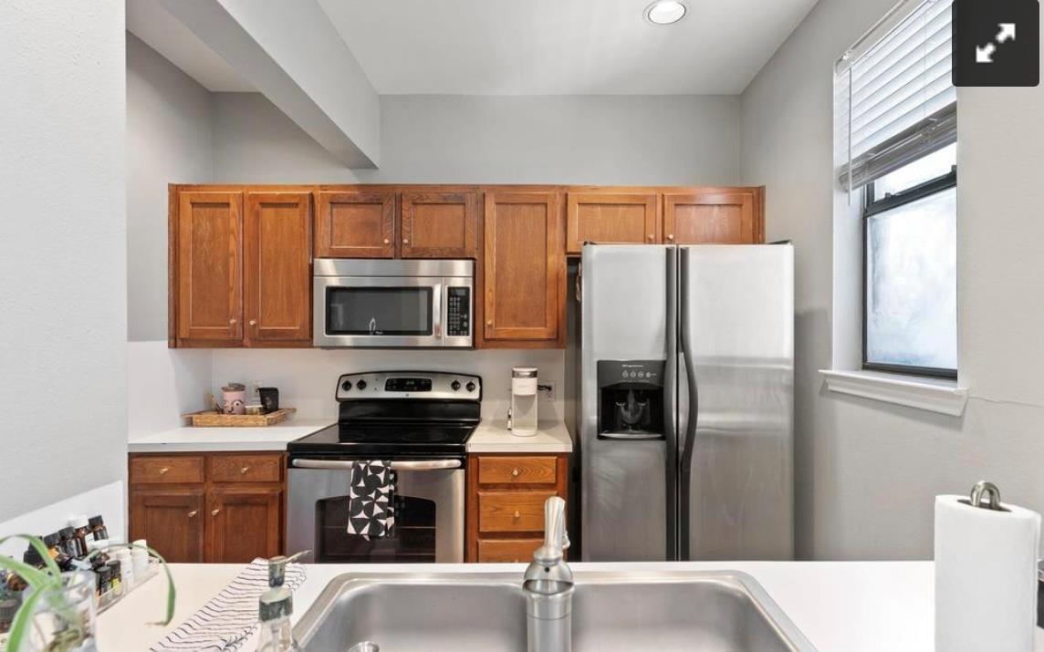 611 E 45th St # 25, Austin, TX 78751