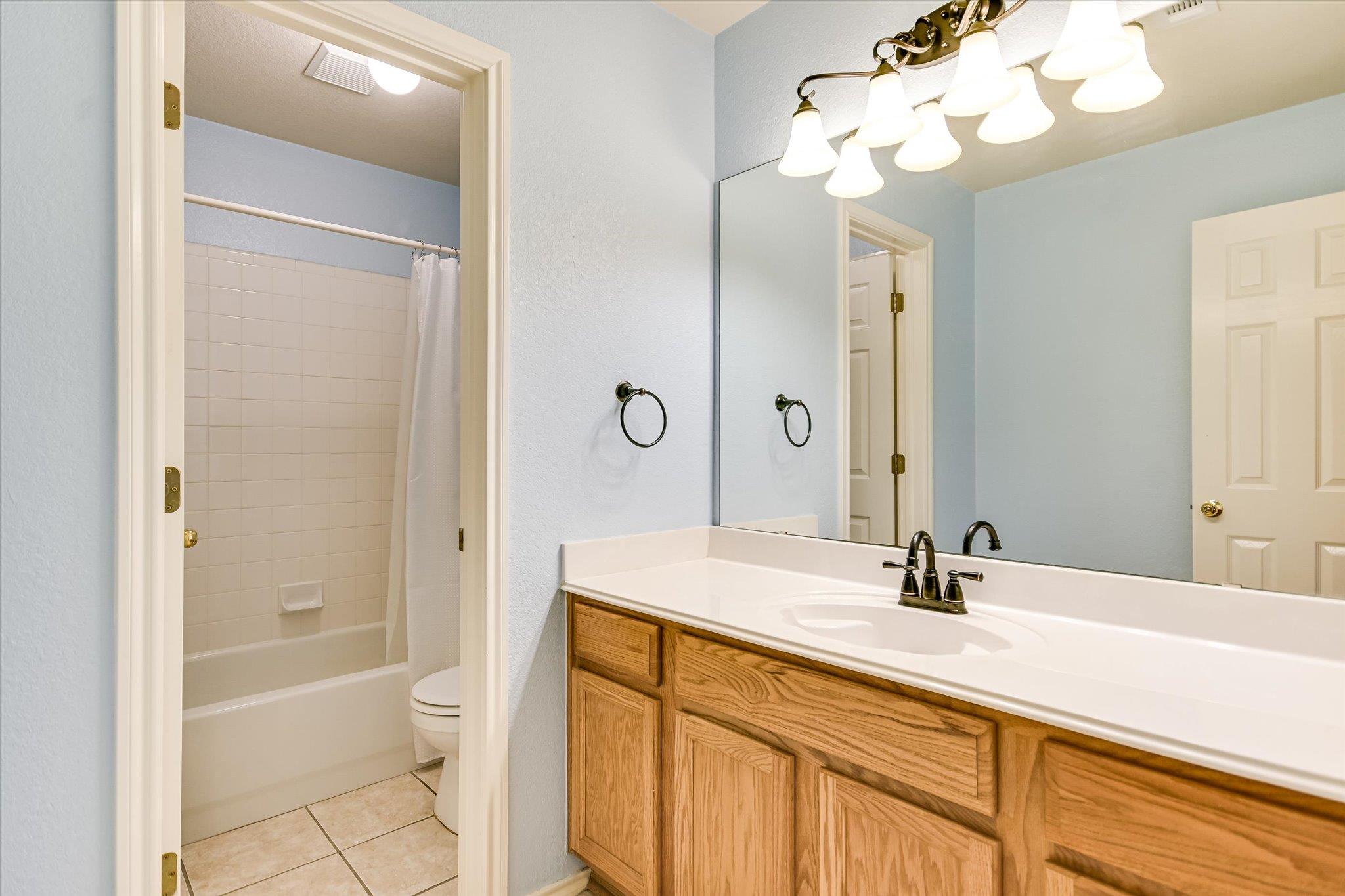 802 Sykes Ct, Pflugerville, TX 78660