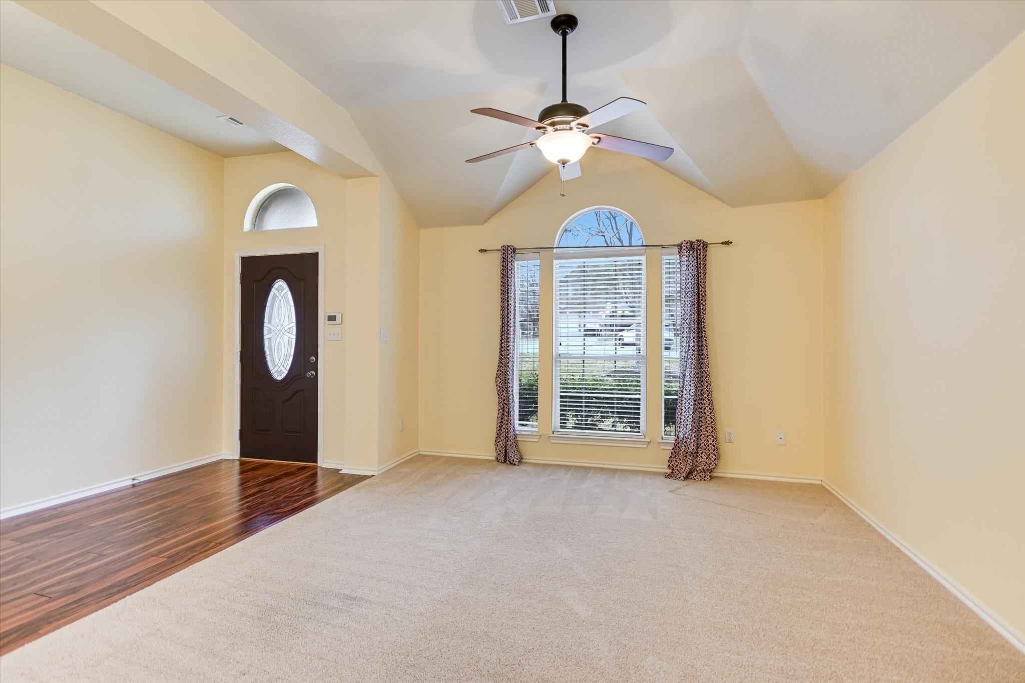 802 Sykes Ct, Pflugerville, TX 78660