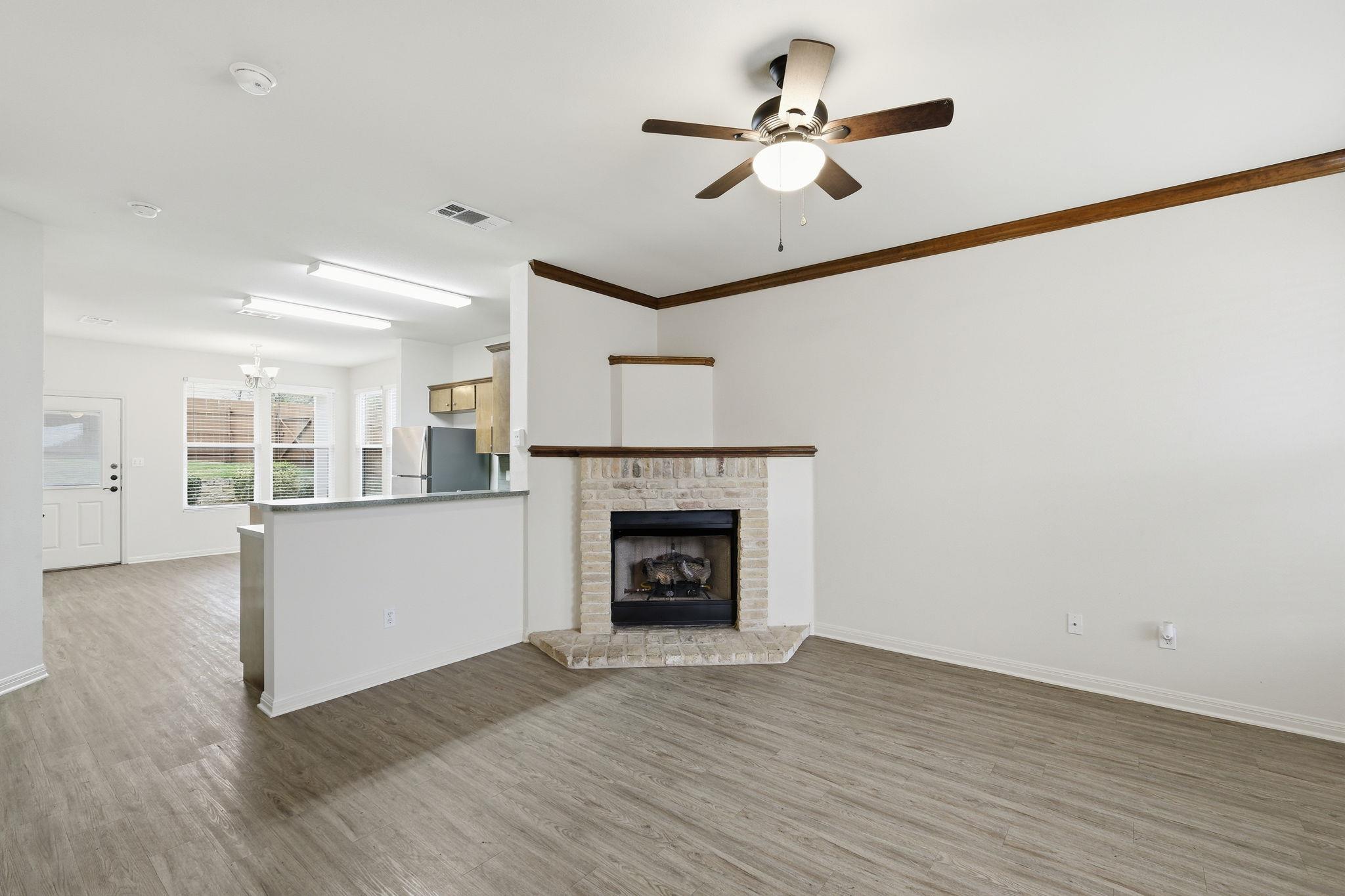 2215 Dry Creek Dr # 516, Round Rock, TX 78681