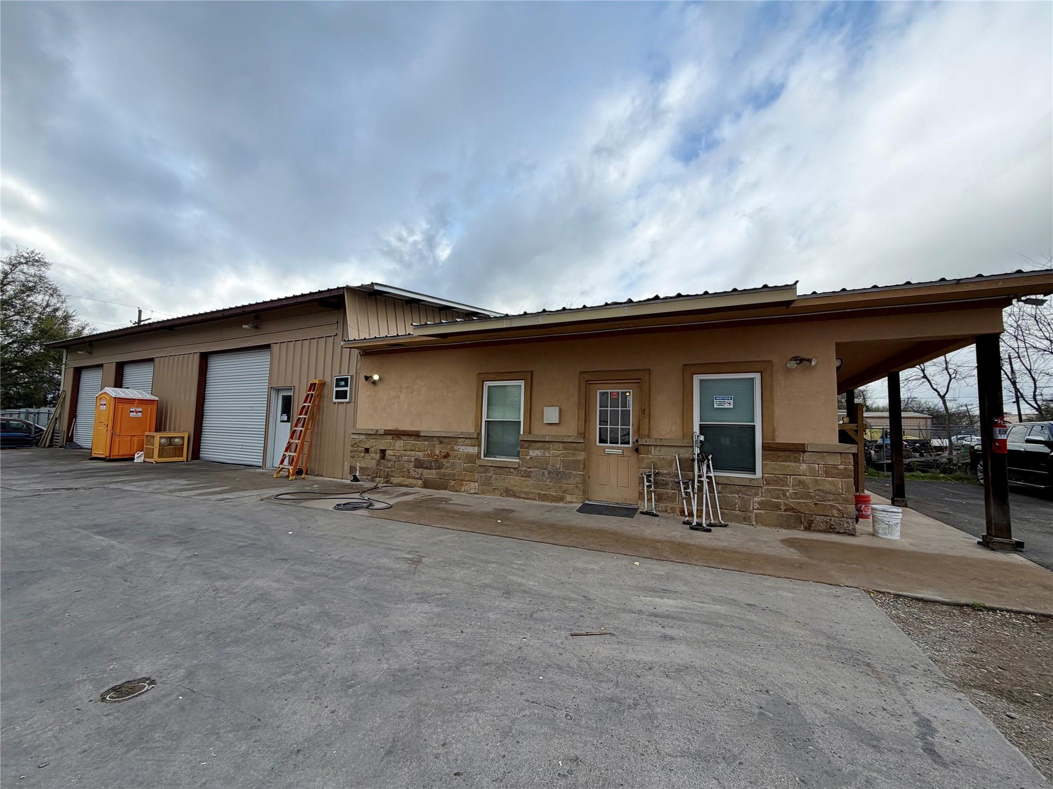 2311 Howard Ln, Austin, TX 78728