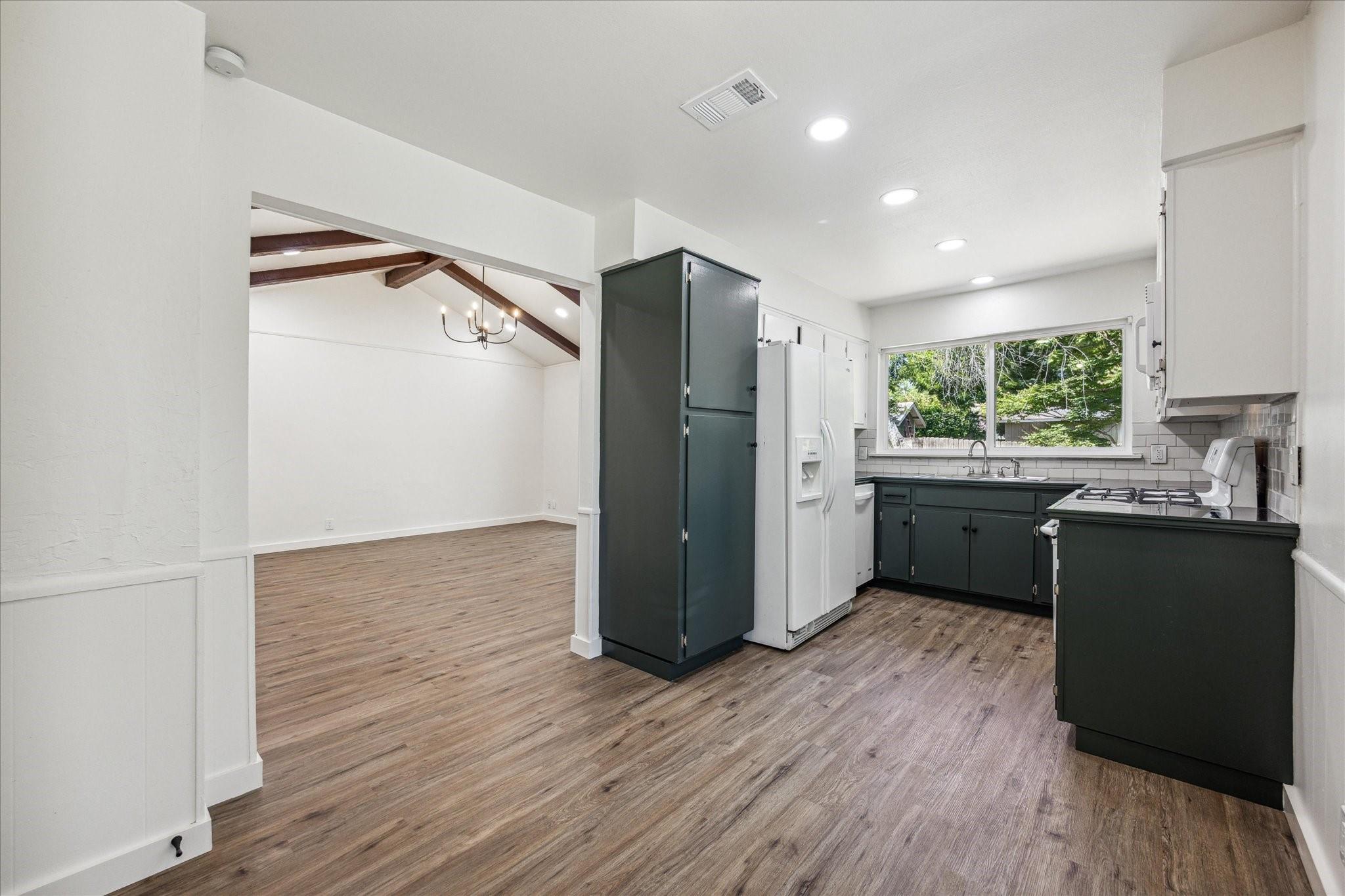 5700 Garden Oaks Dr, Austin, TX 78745