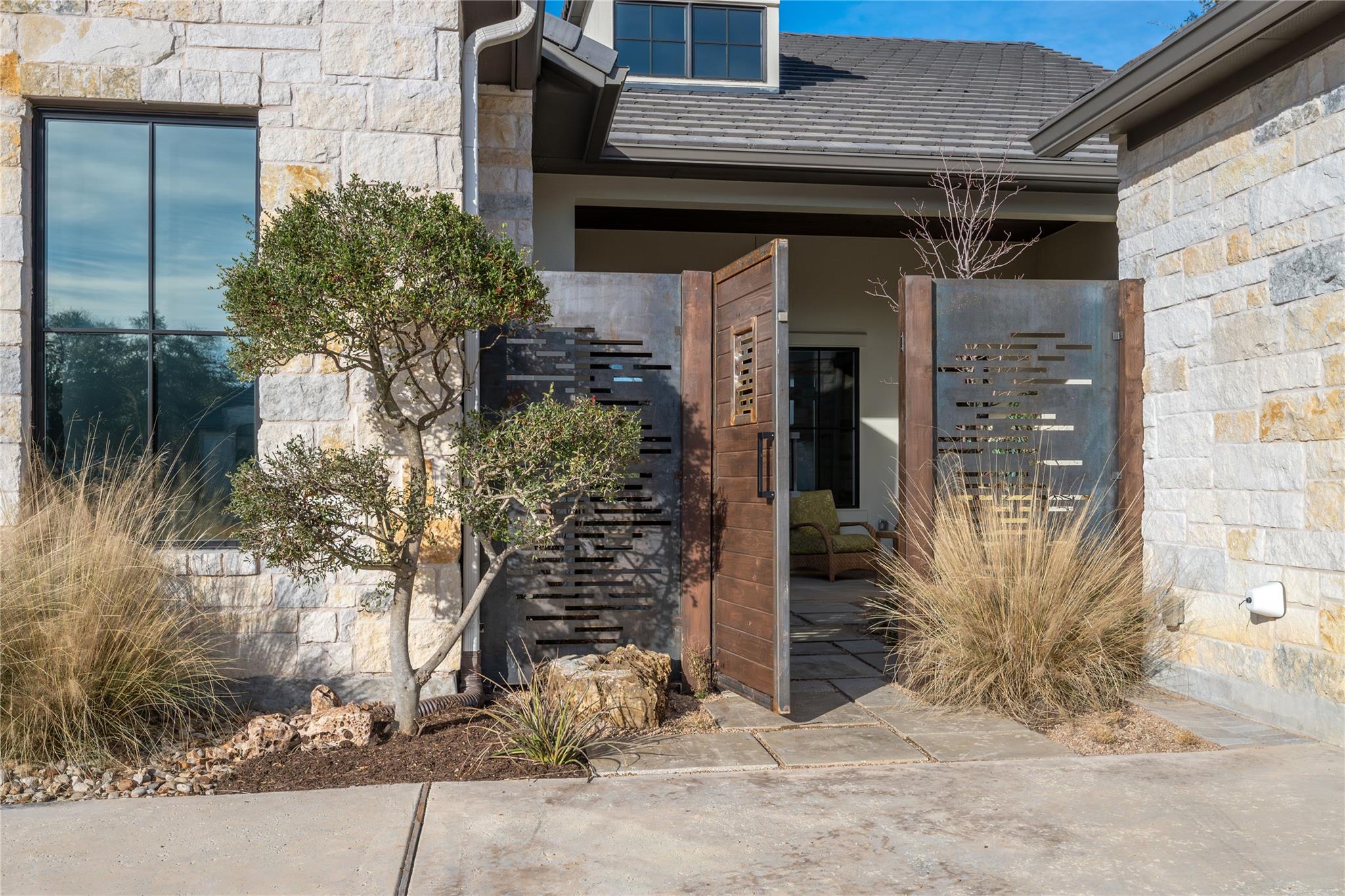 607 Flint Ridge Trl, Georgetown, TX 78628