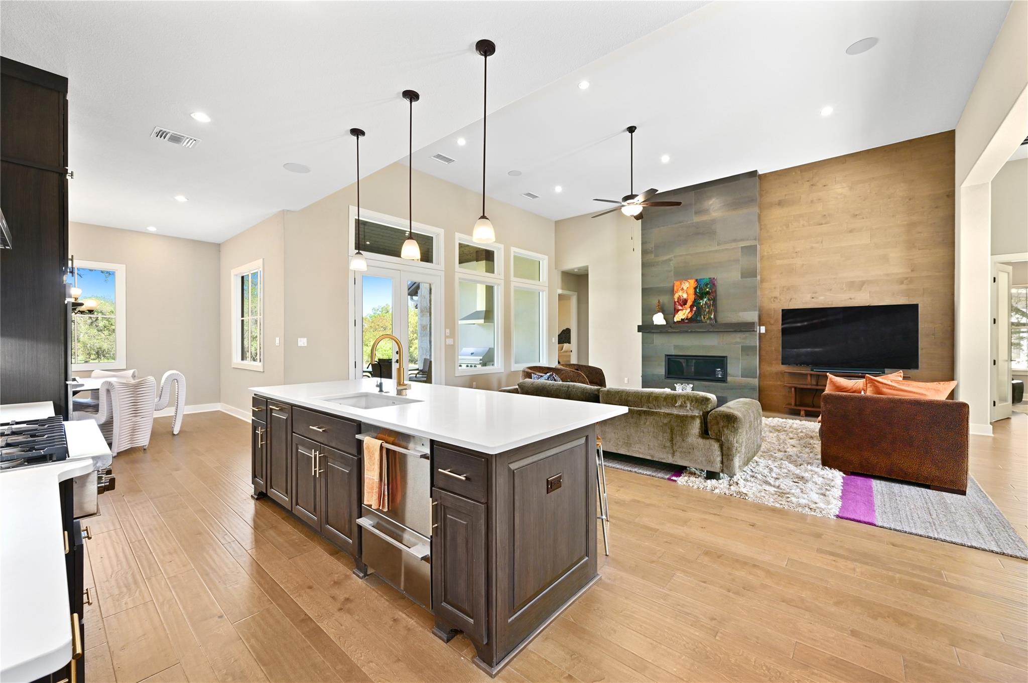 607 Flint Ridge Trl, Georgetown, TX 78628