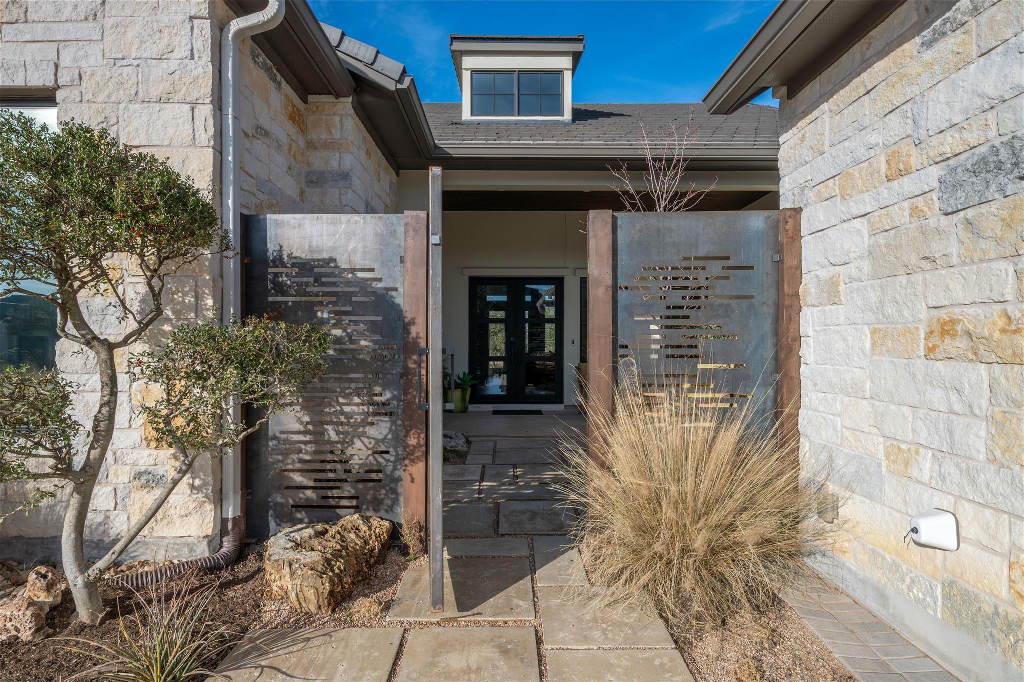 607 Flint Ridge Trl, Georgetown, TX 78628