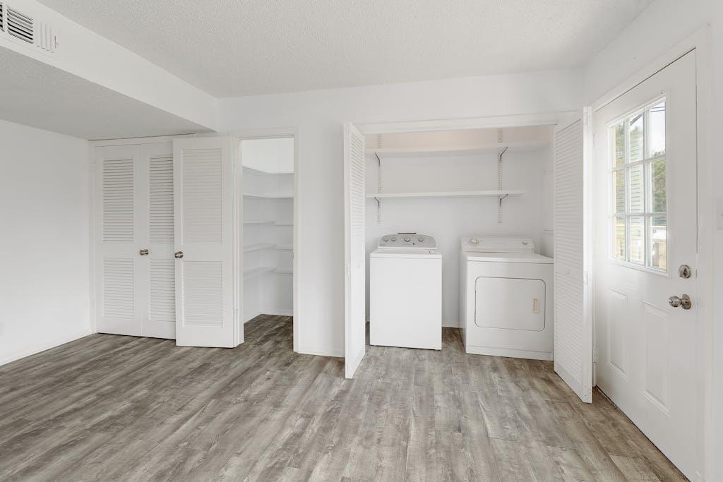 5211 Thunderbird St # B, Lago Vista, TX 78645