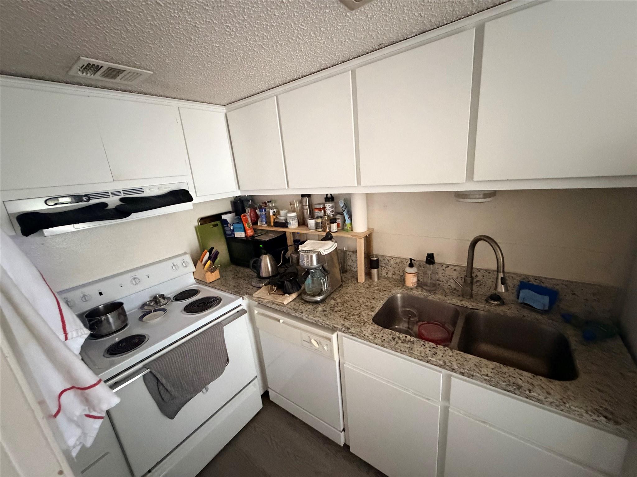 3000 Guadalupe St # 106, Austin, TX 78705