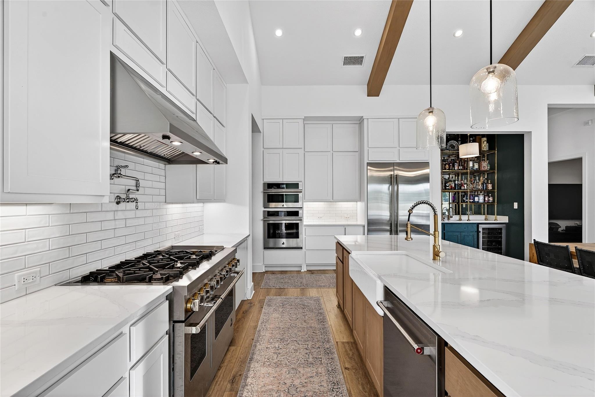 404 Prairie Clover Dr, Dripping Springs, TX 78620