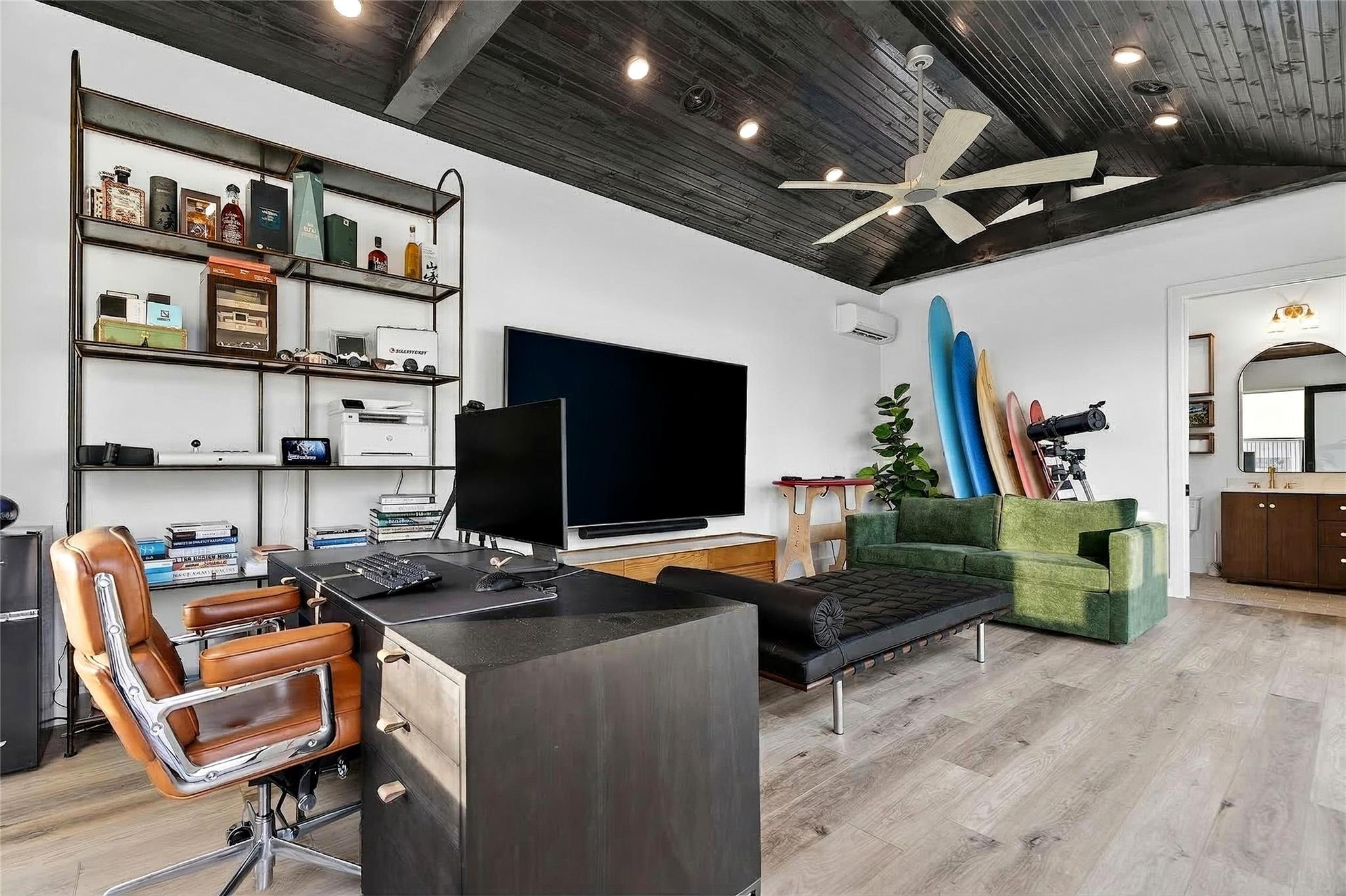 404 Prairie Clover Dr, Dripping Springs, TX 78620