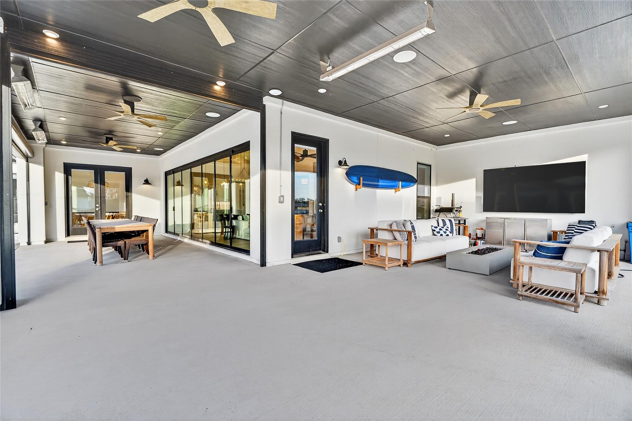 404 Prairie Clover Dr, Dripping Springs, TX 78620