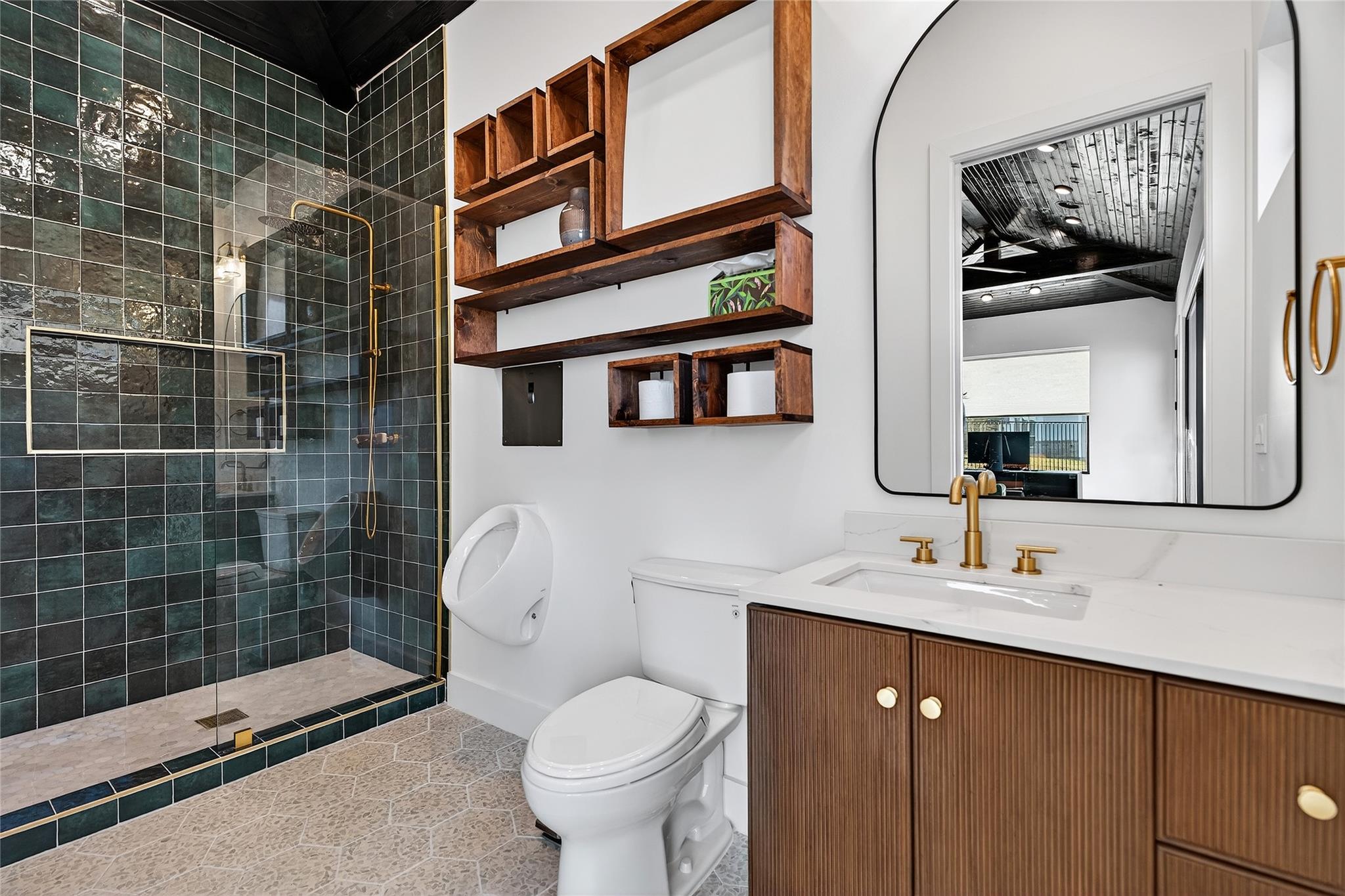 404 Prairie Clover Dr, Dripping Springs, TX 78620