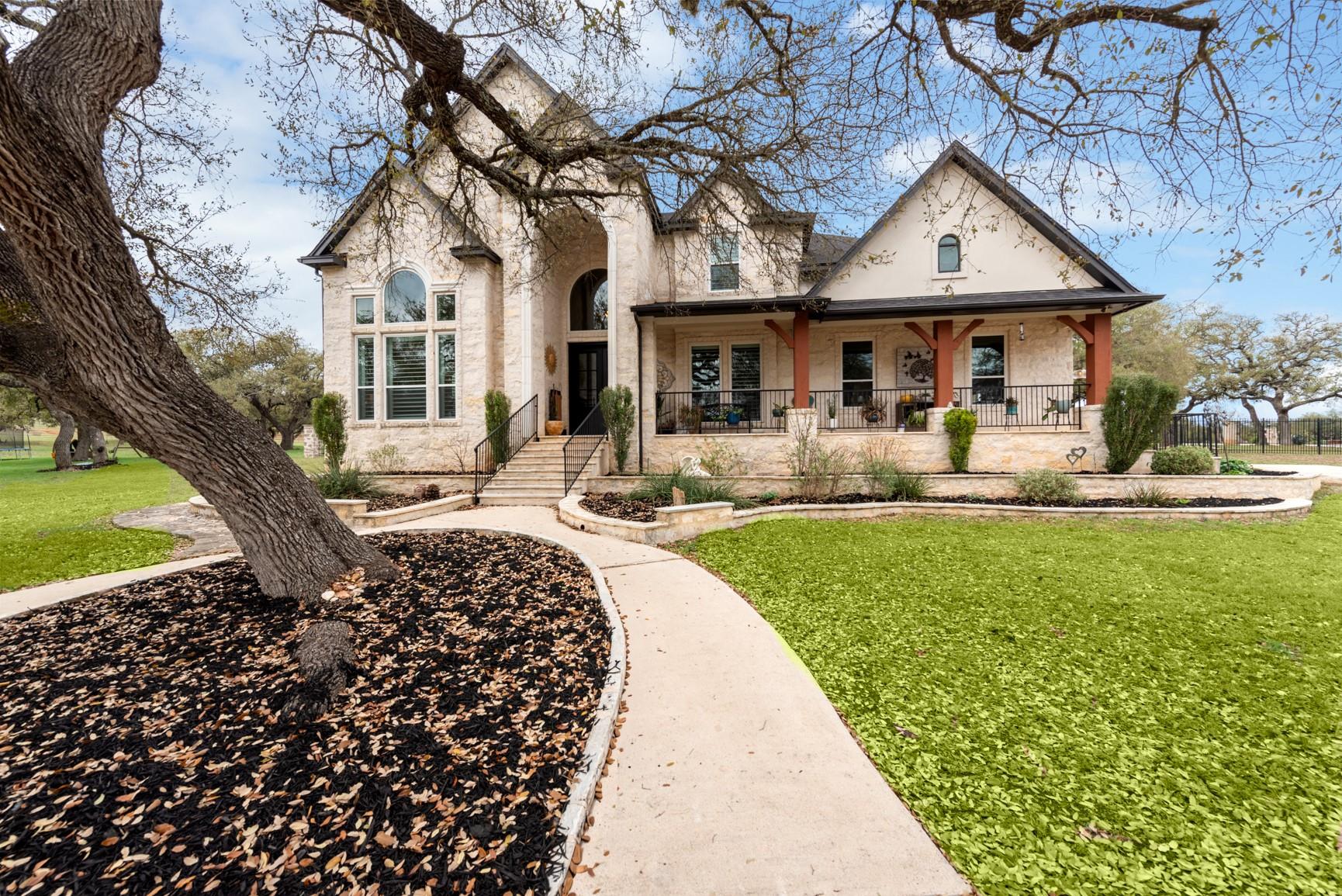 664 Ranchers Club Ln, Driftwood, TX 78619