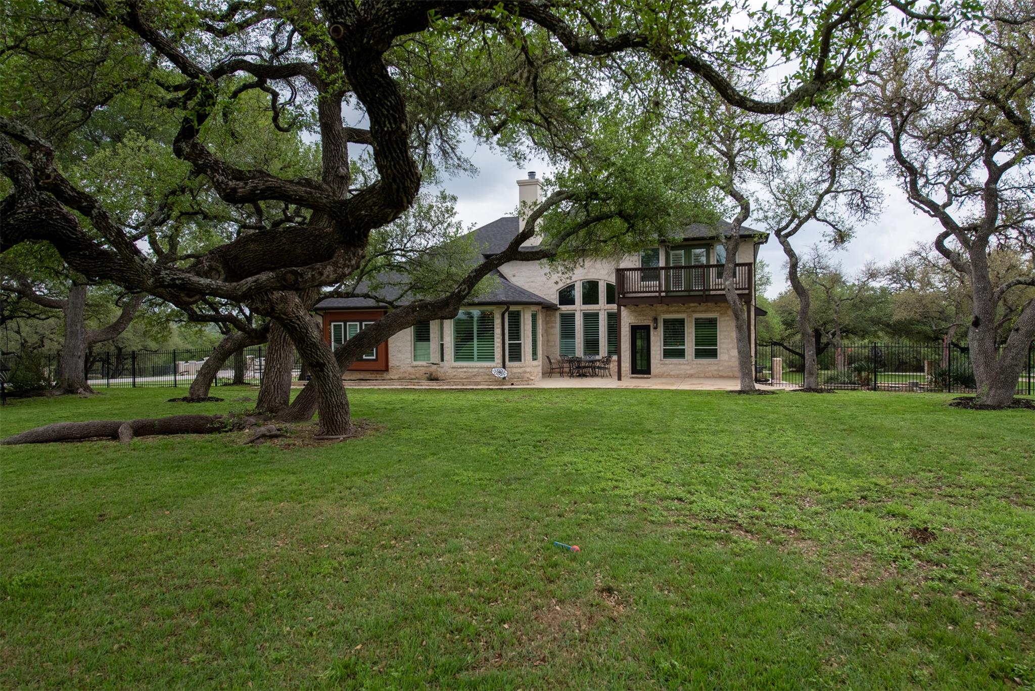 664 Ranchers Club Ln, Driftwood, TX 78619