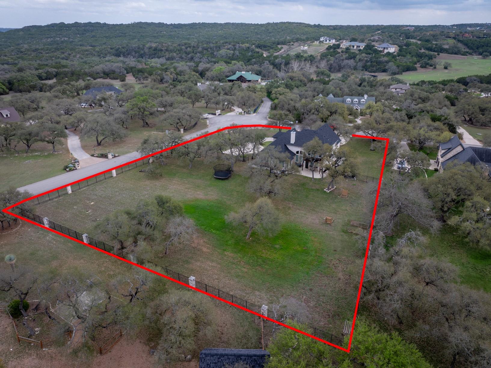 664 Ranchers Club Ln, Driftwood, TX 78619