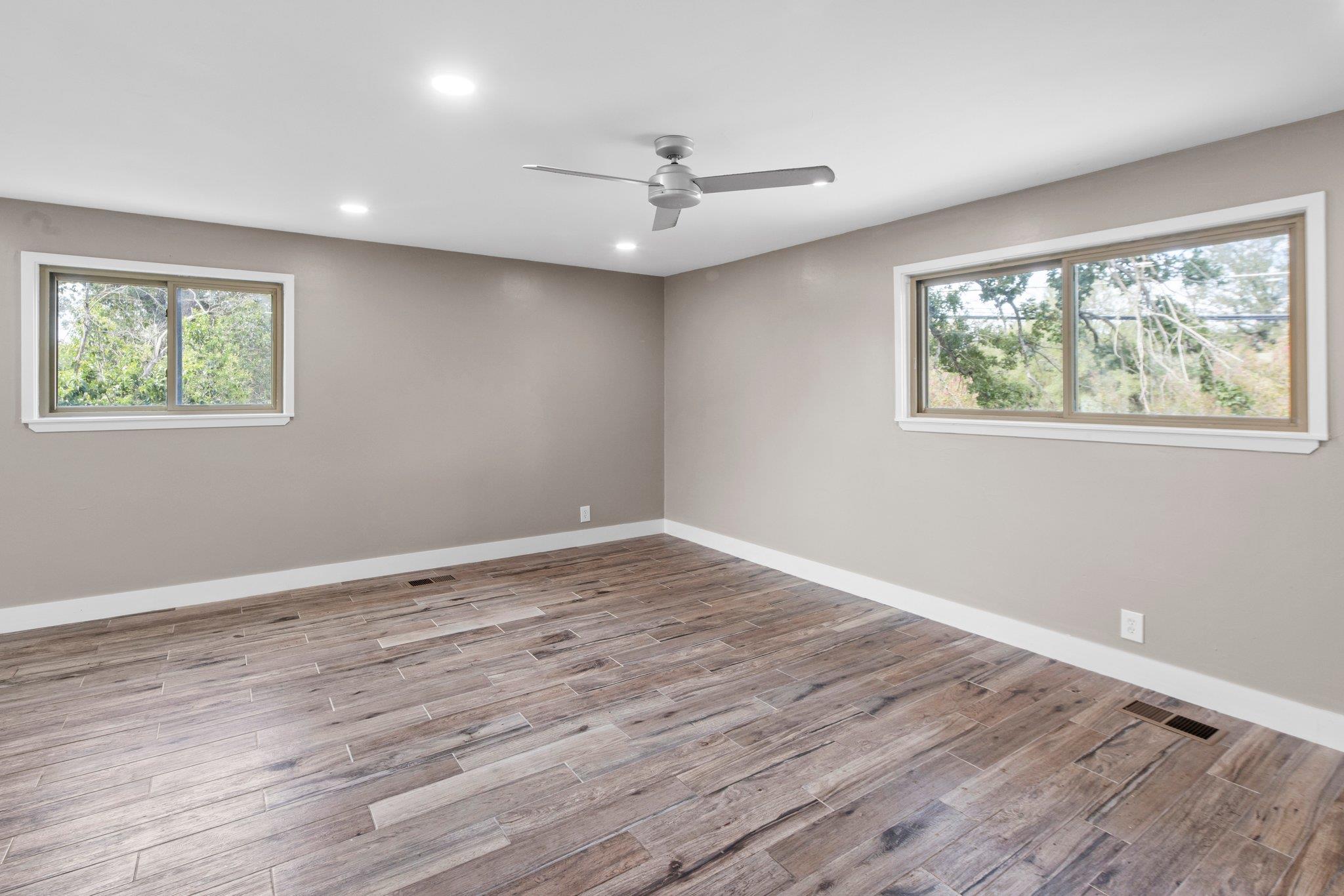 902 Sherwood Forest Dr, Granite Shoals, TX 78654