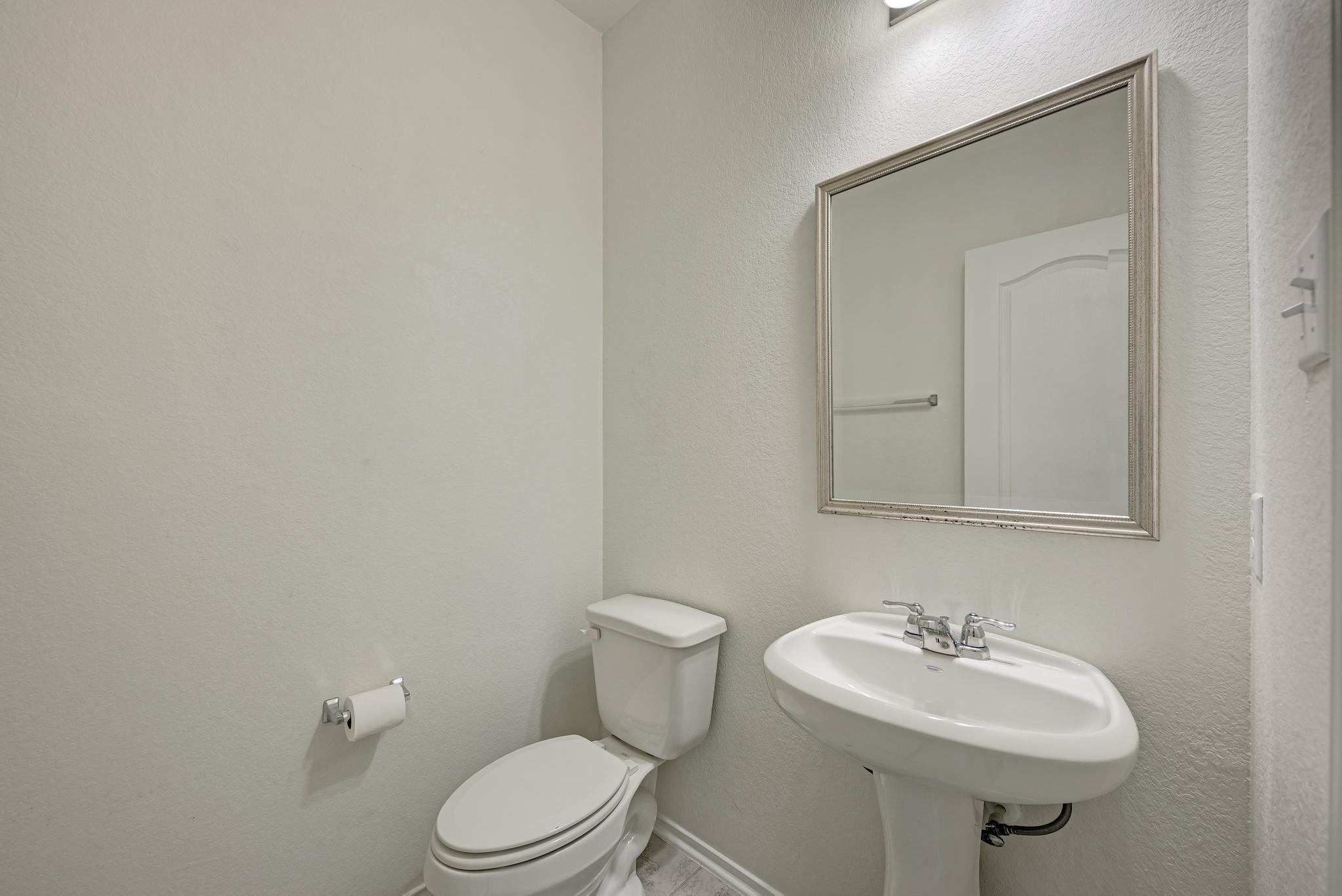 521 Lady Swiss Ln, Hutto, TX 78634