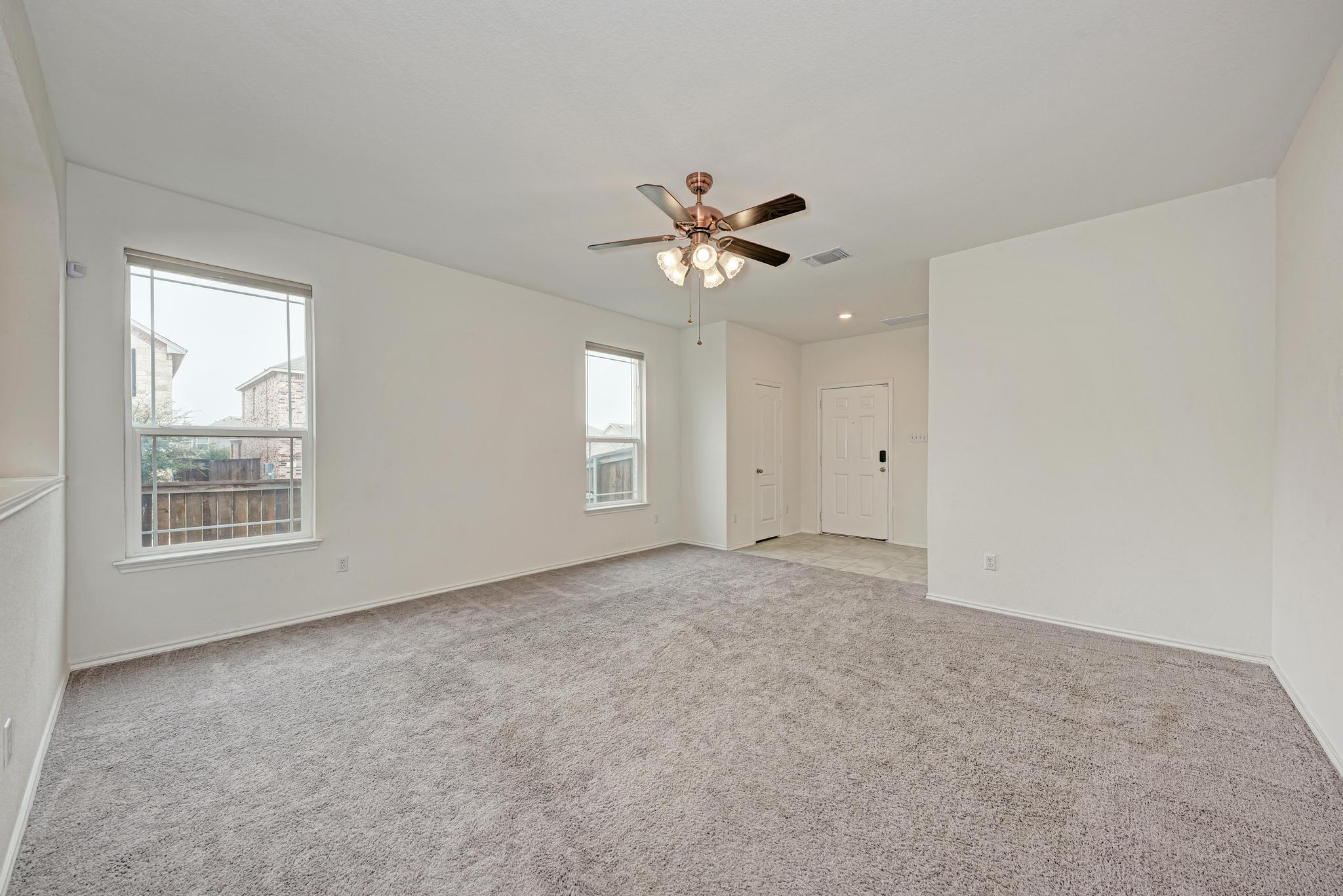 521 Lady Swiss Ln, Hutto, TX 78634