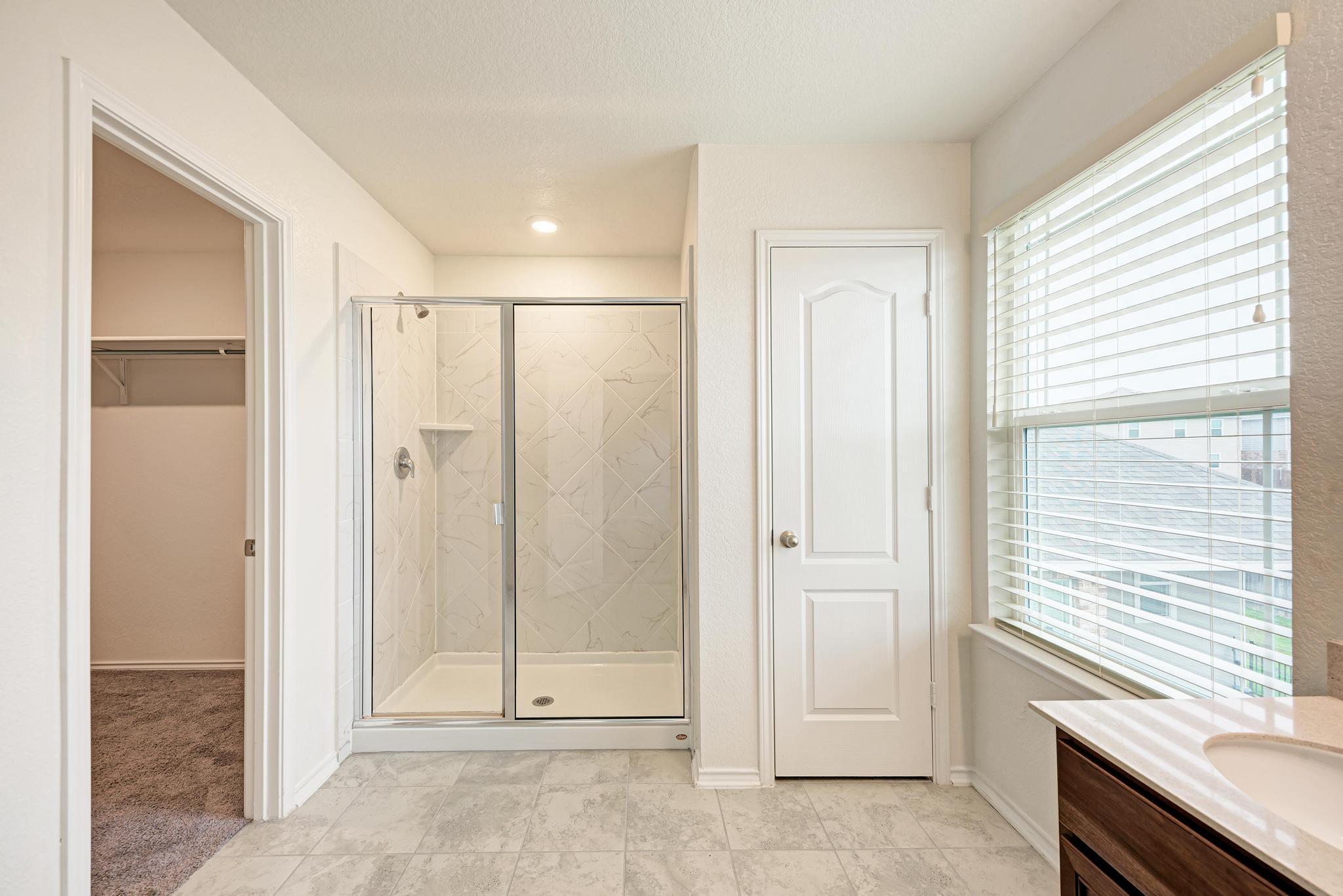 521 Lady Swiss Ln, Hutto, TX 78634