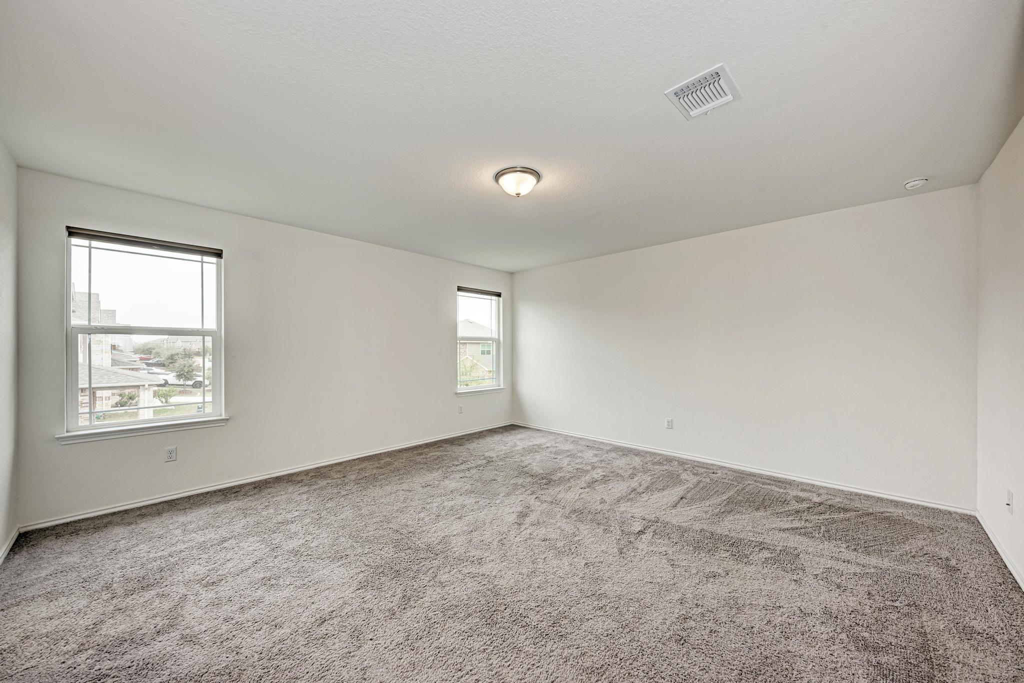 521 Lady Swiss Ln, Hutto, TX 78634