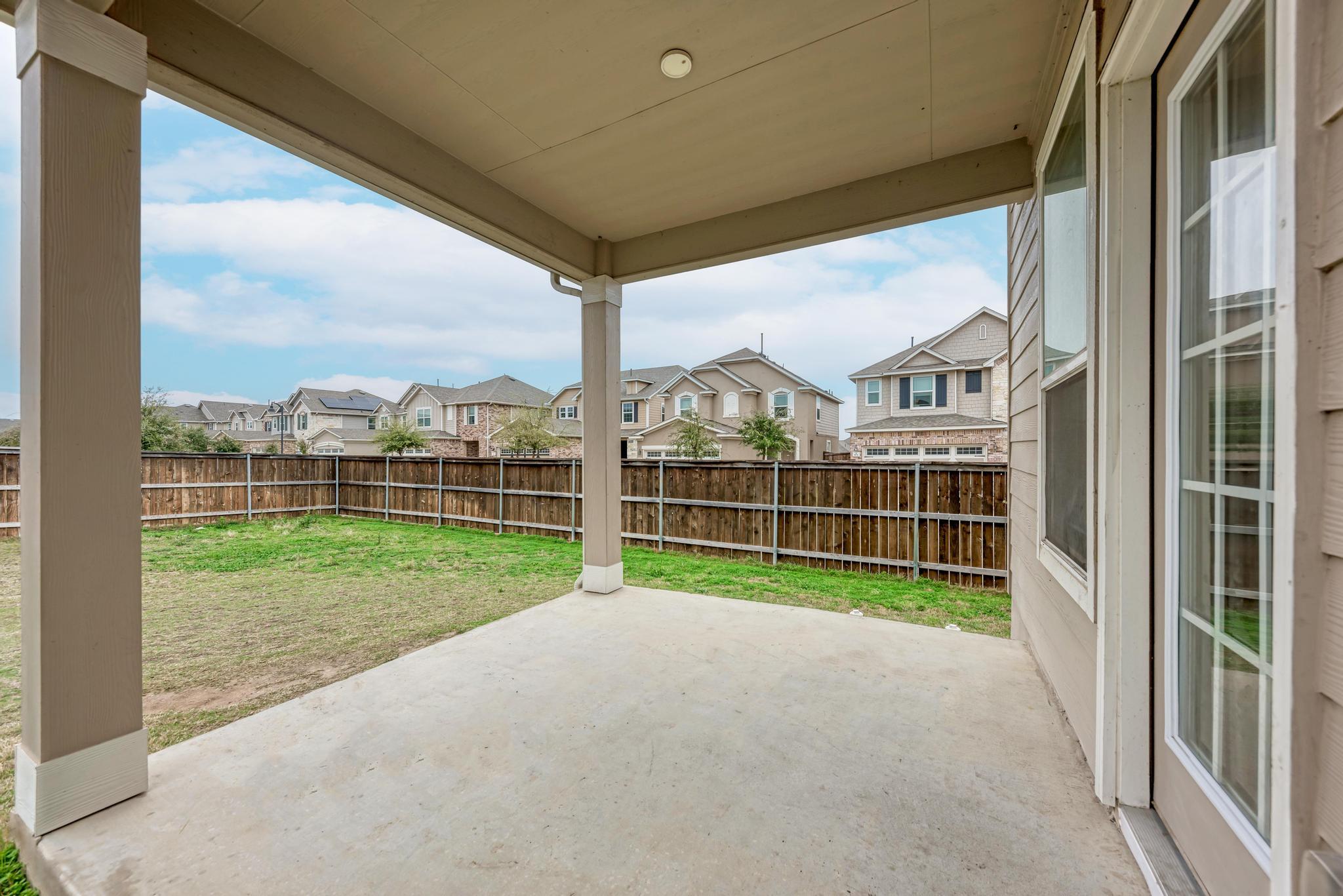 521 Lady Swiss Ln, Hutto, TX 78634