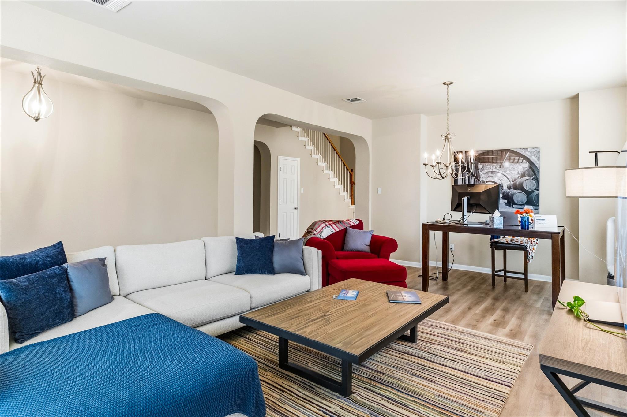 14504 Broadwinged Hawk Dr, Austin, TX 78738