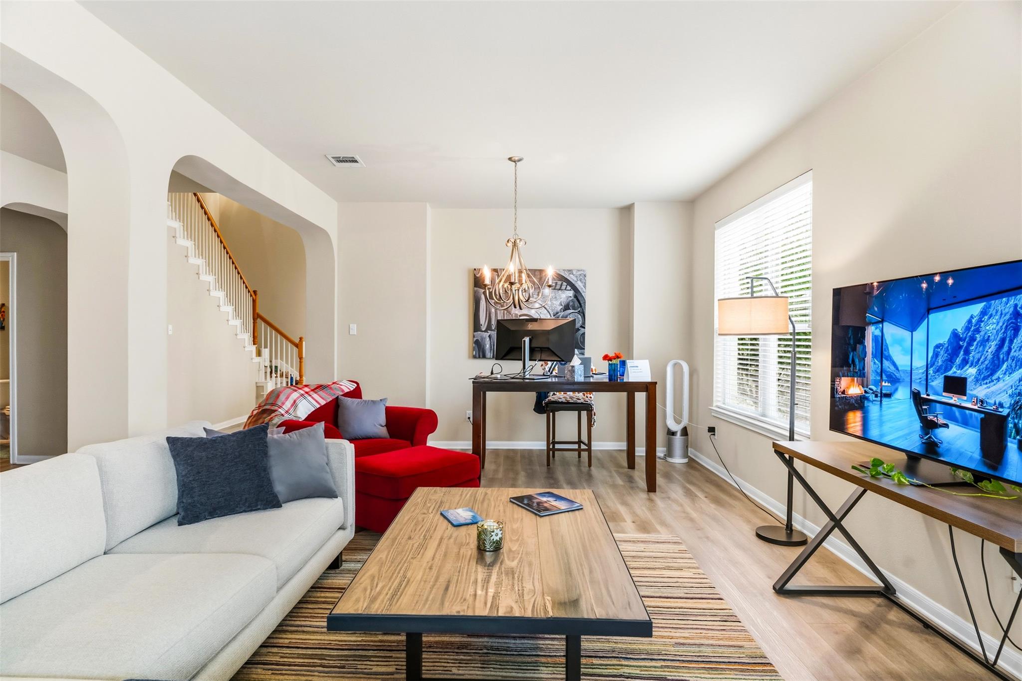 14504 Broadwinged Hawk Dr, Austin, TX 78738