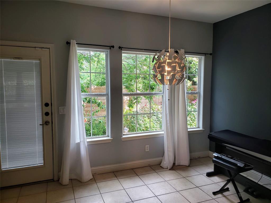 7304 Grand Canyon Dr, Austin, TX 78752