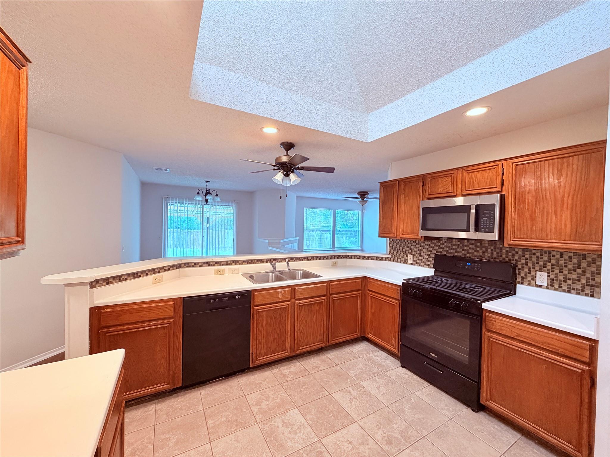 16924 Cactus Blossom Dr, Pflugerville, TX 78660