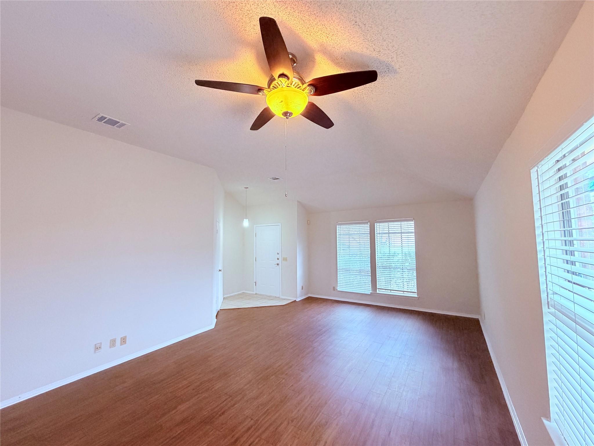 16924 Cactus Blossom Dr, Pflugerville, TX 78660