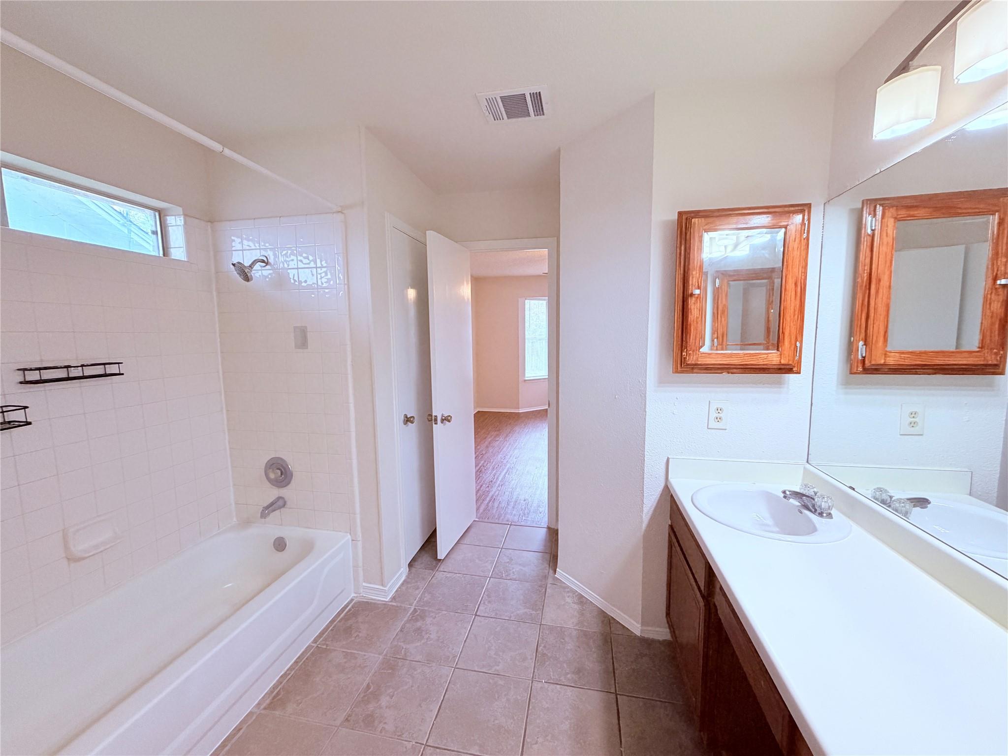 16924 Cactus Blossom Dr, Pflugerville, TX 78660