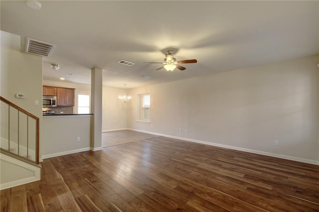 476 Nottingham Loop, Kyle, TX 78640