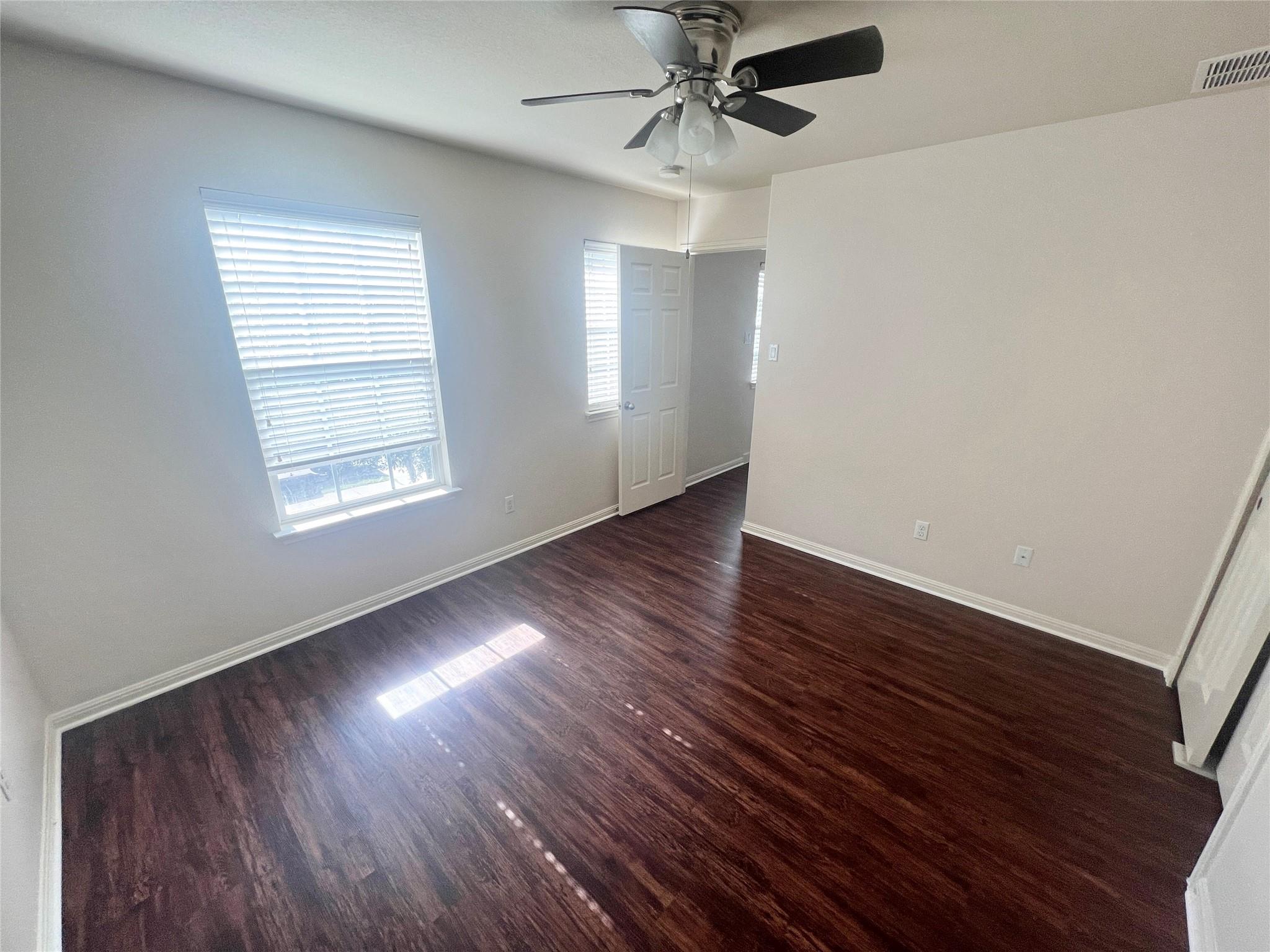 476 Nottingham Loop, Kyle, TX 78640