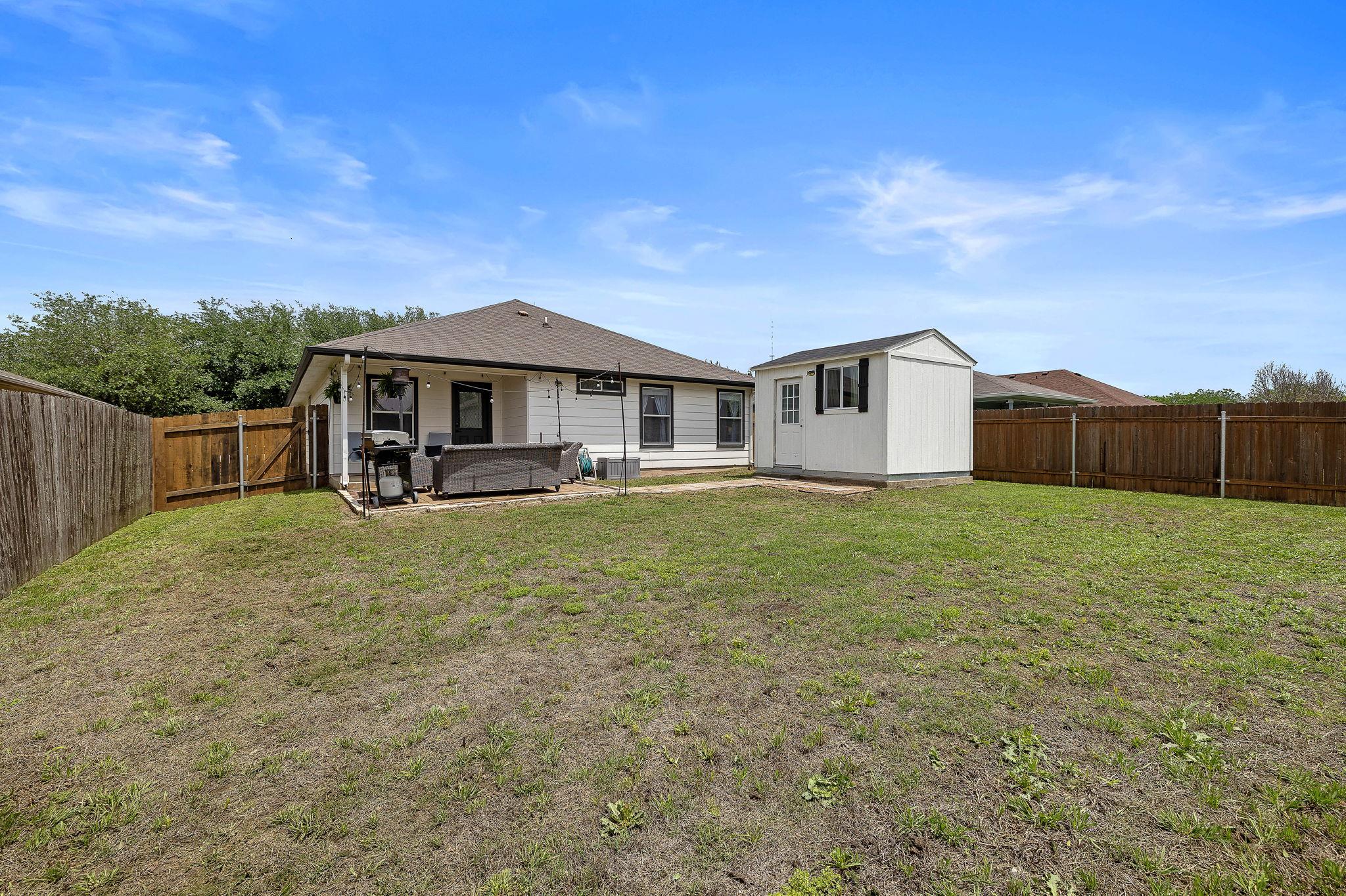 1065 Canada Wild Dr, Buda, TX 78610