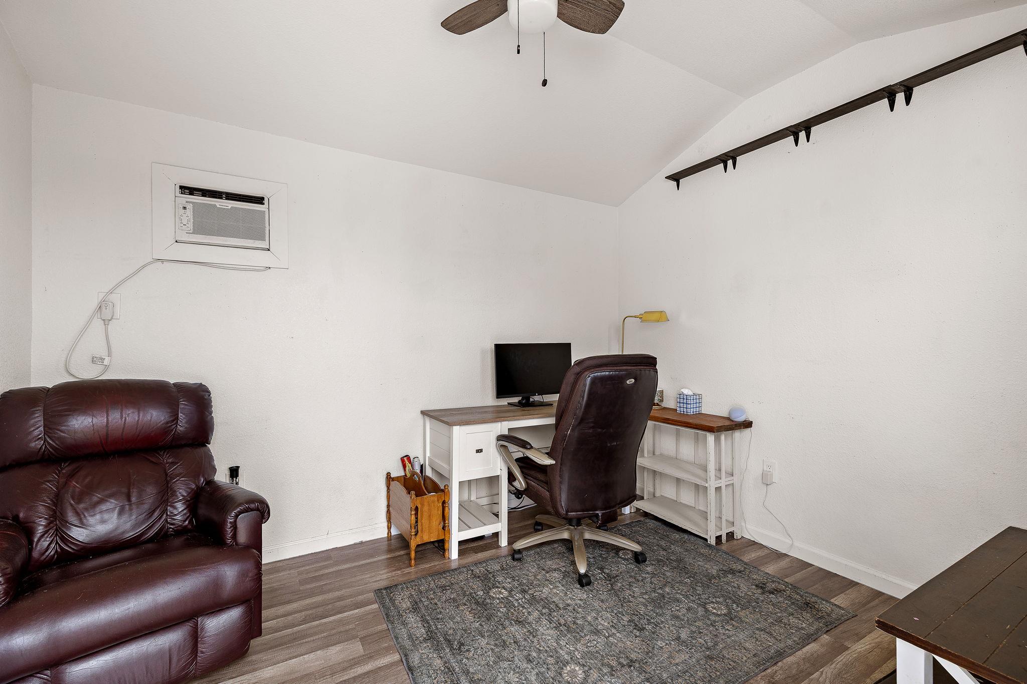 1065 Canada Wild Dr, Buda, TX 78610